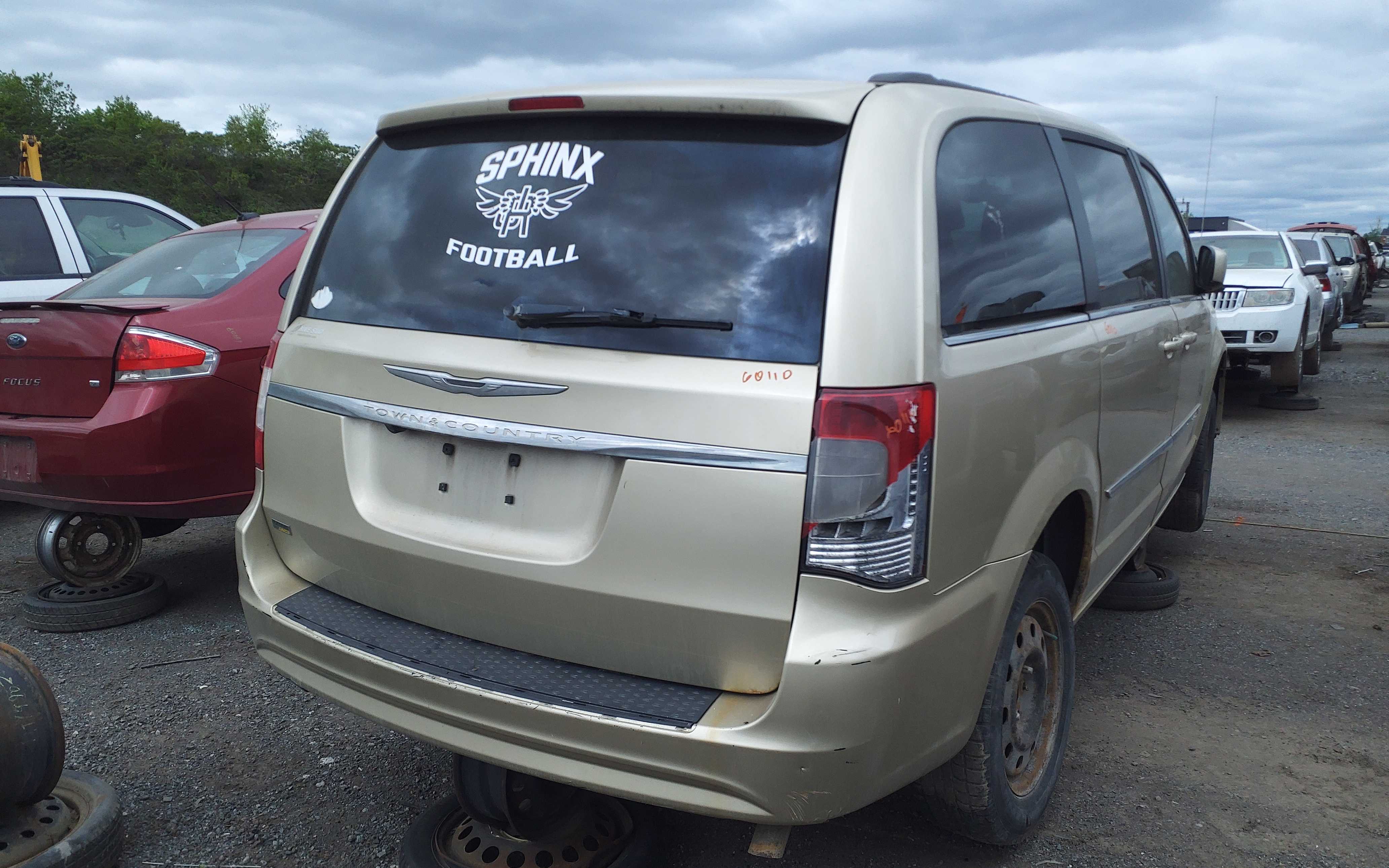 CHRYSLER TOWN &amp; COUNTRY 2011