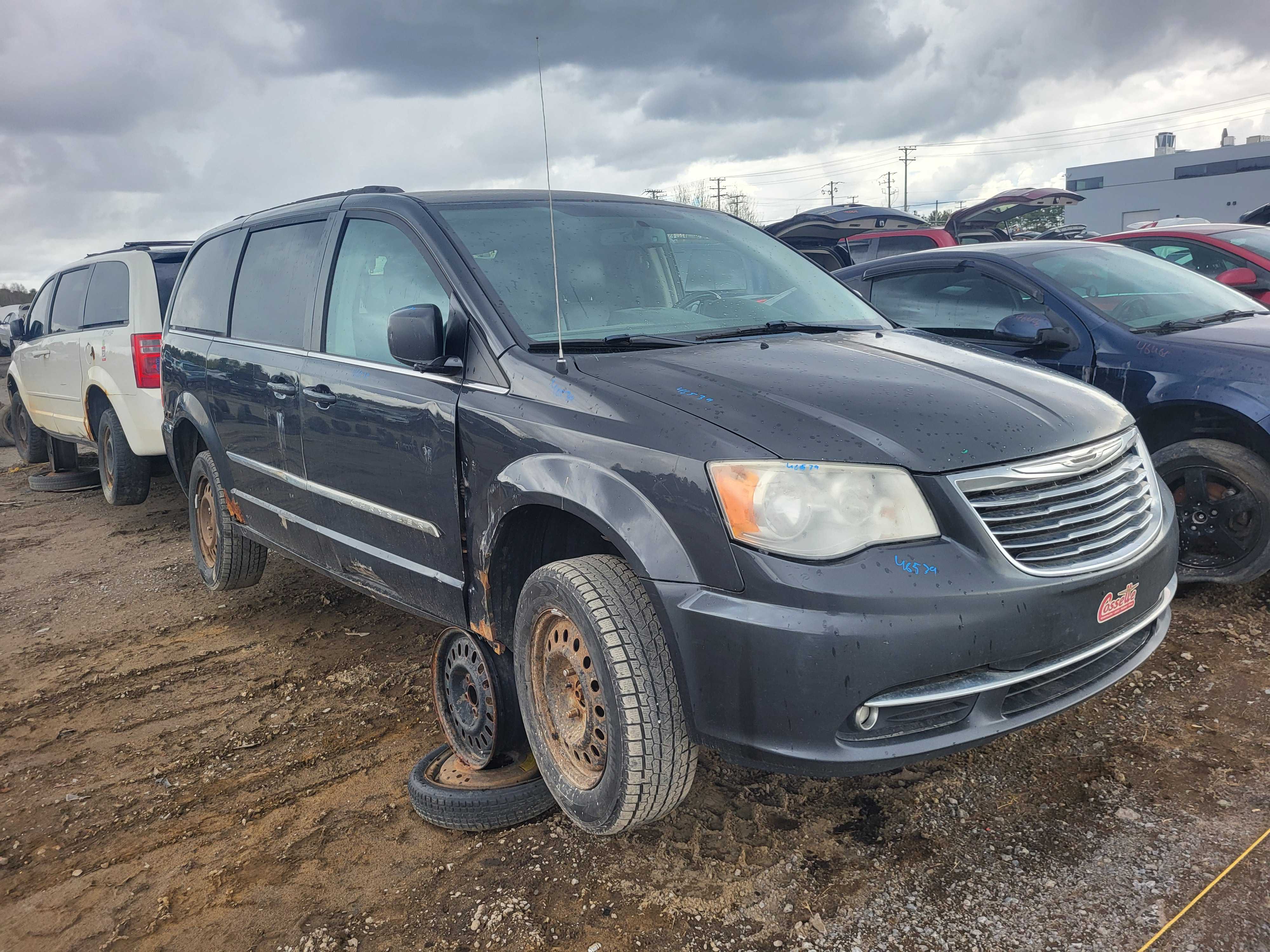 CHRYSLER TOWN &amp; COUNTRY 2012