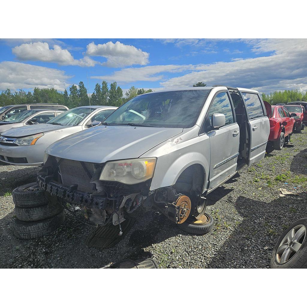 CHRYSLER TOWN &amp; COUNTRY 2012