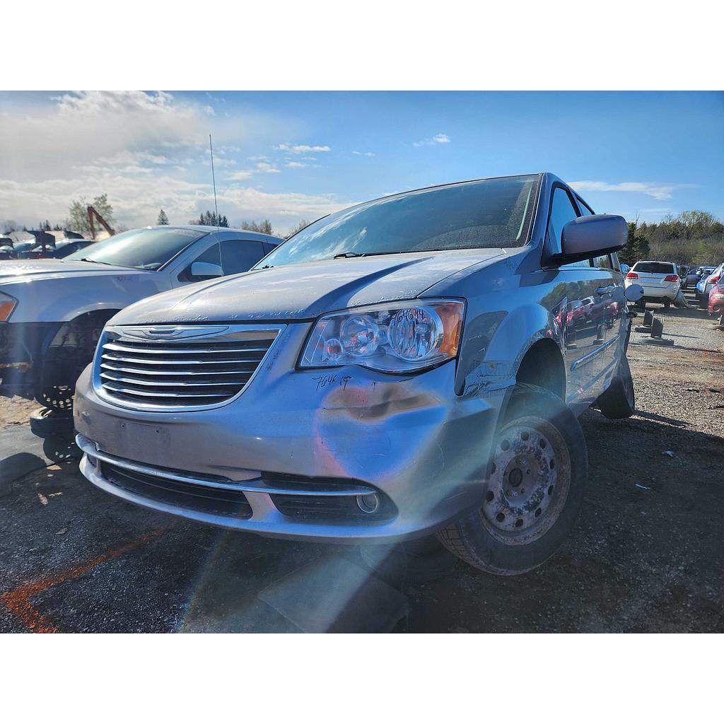CHRYSLER TOWN &amp; COUNTRY 2014