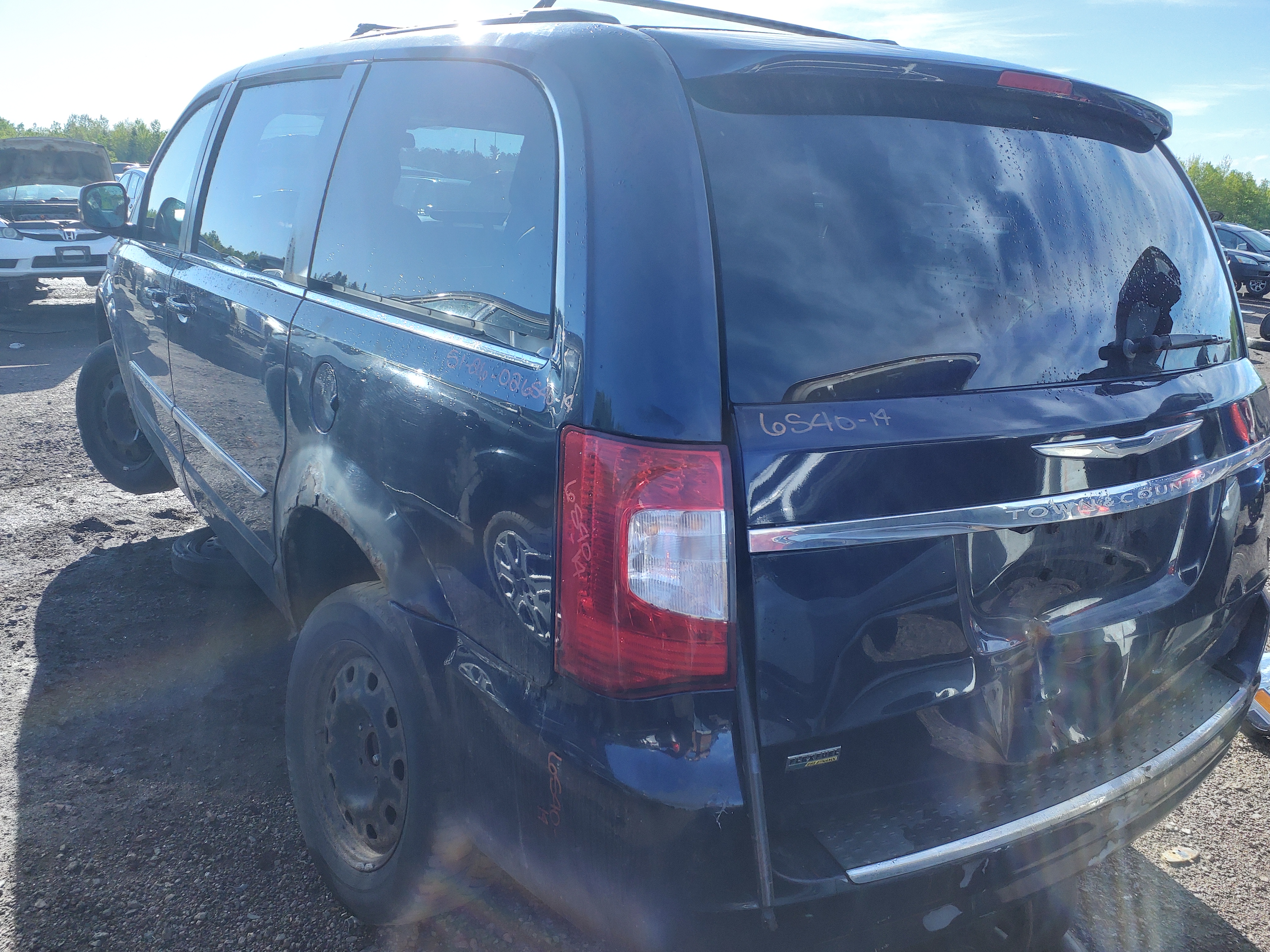 CHRYSLER TOWN &amp; COUNTRY 2014