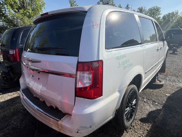 CHRYSLER TOWN &amp; COUNTRY 2014