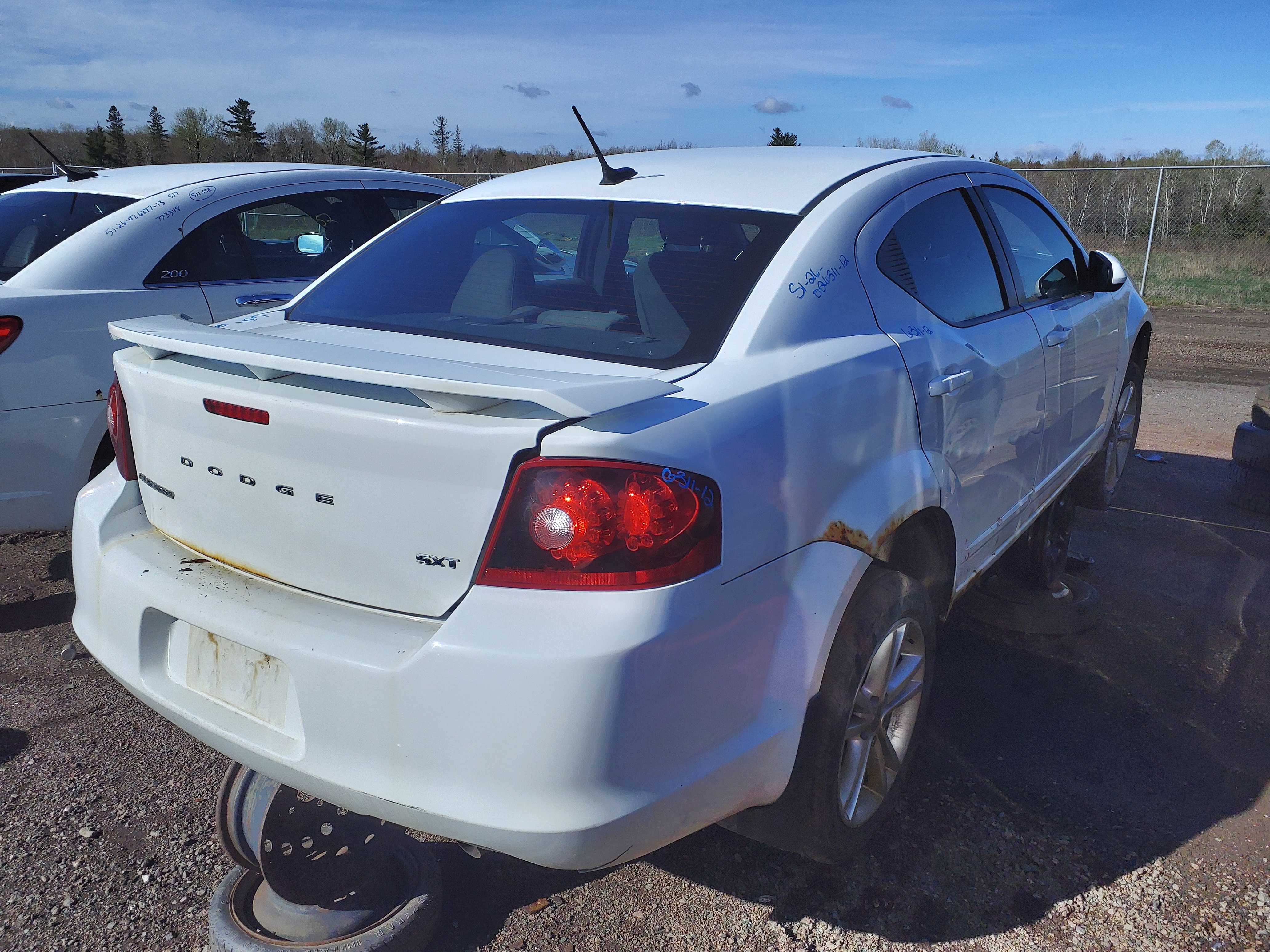 DODGE AVENGER 2012