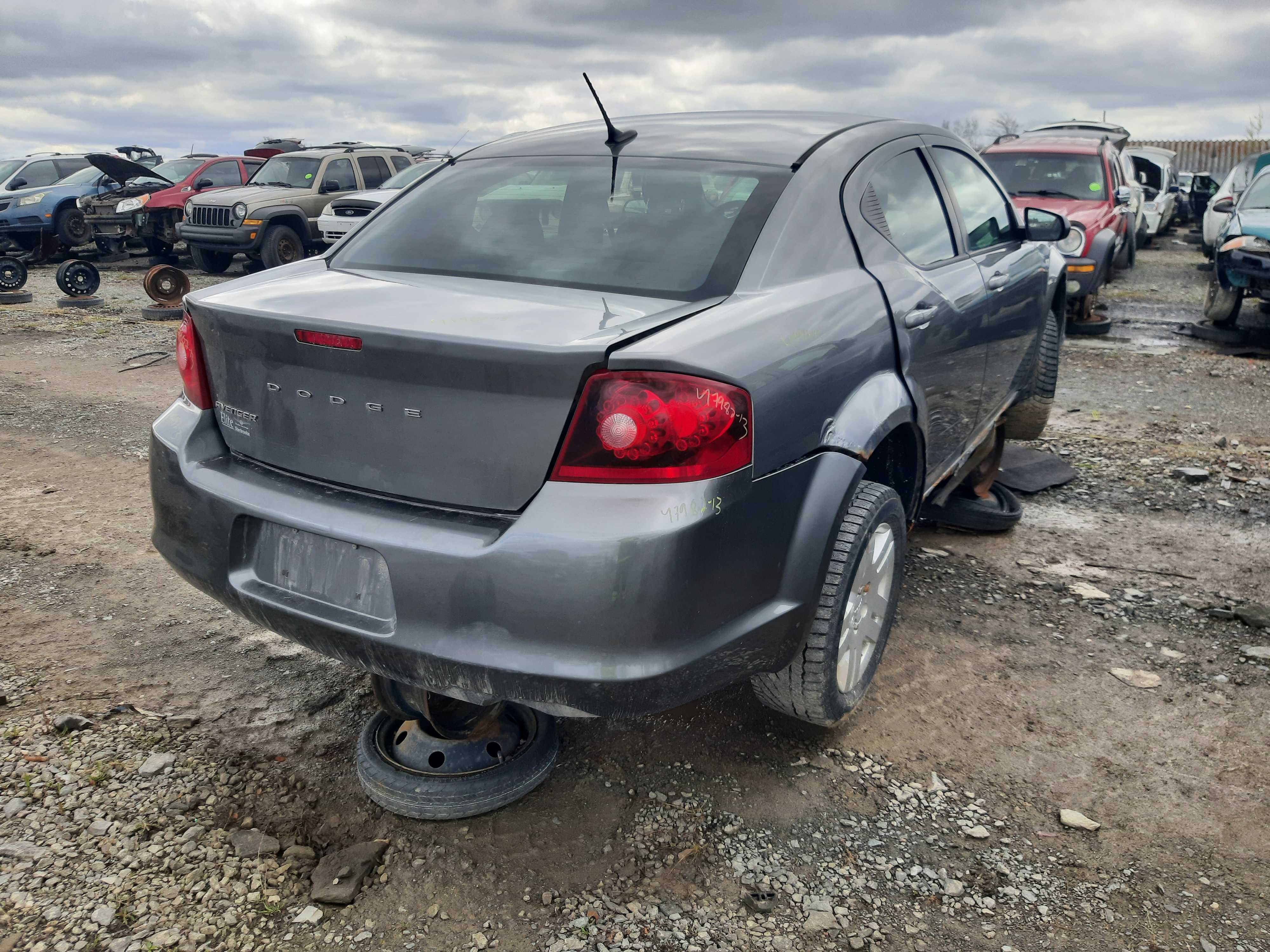 DODGE AVENGER 2013