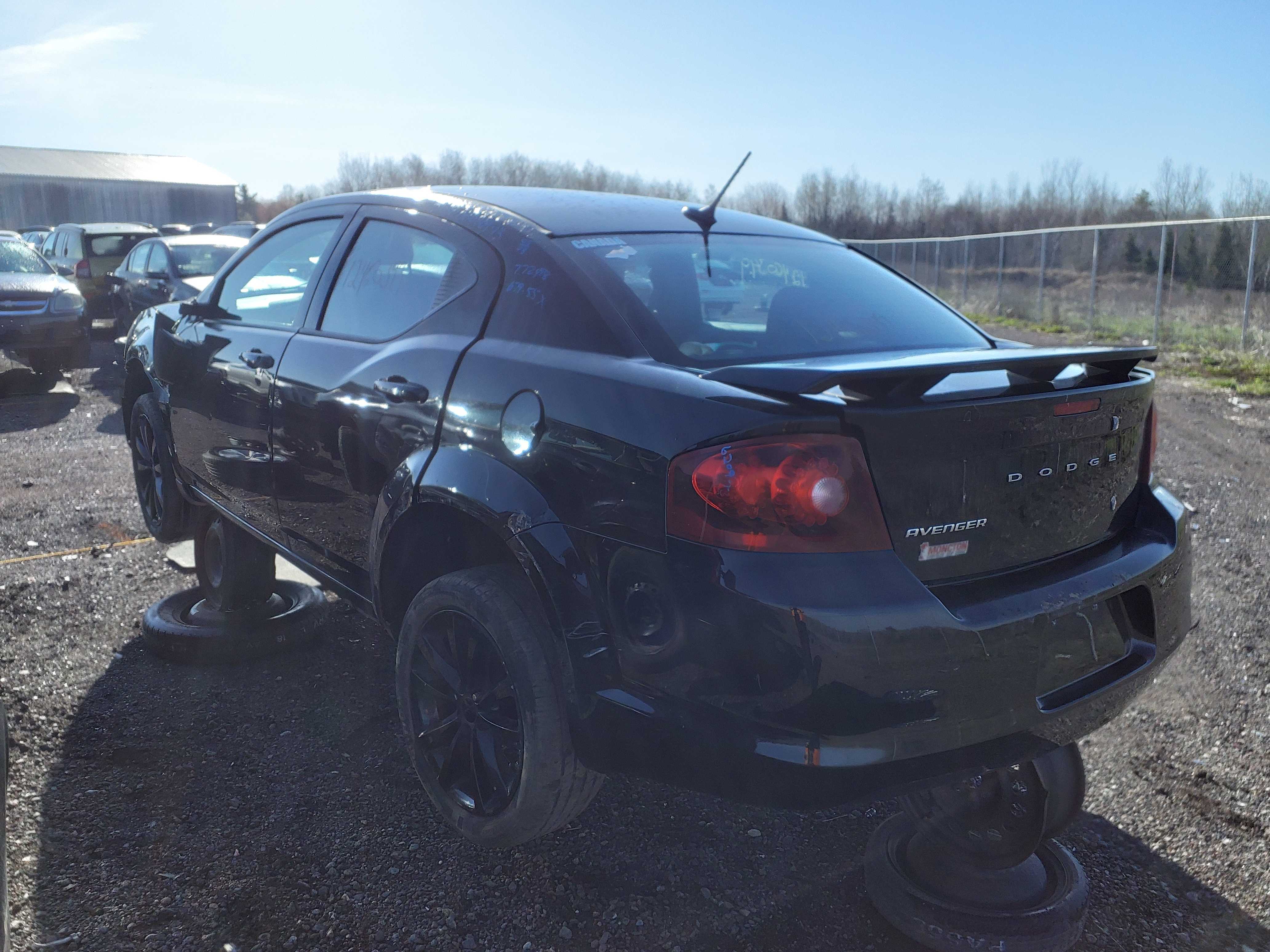 DODGE AVENGER 2013