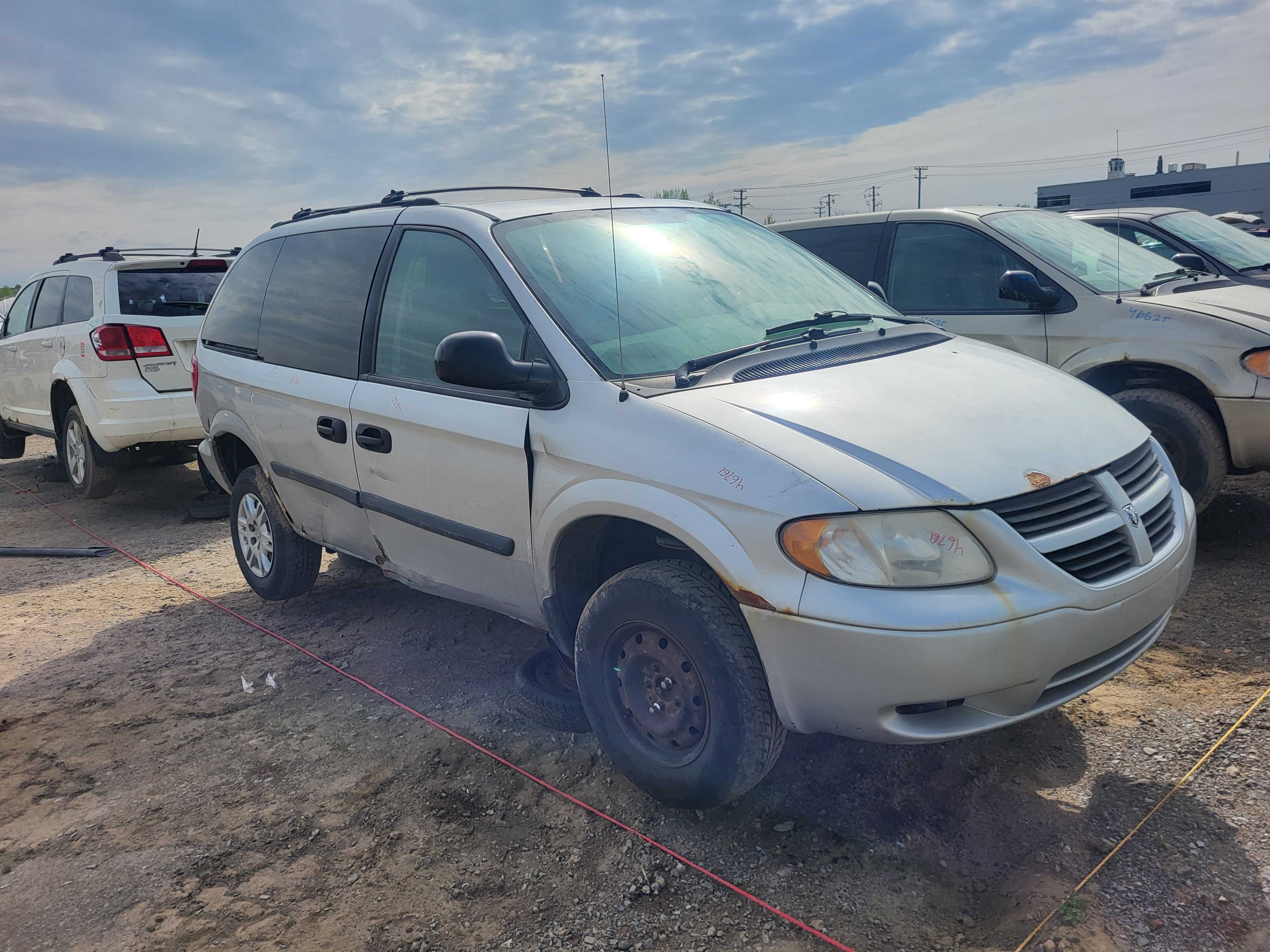 DODGE CARAVAN 2005