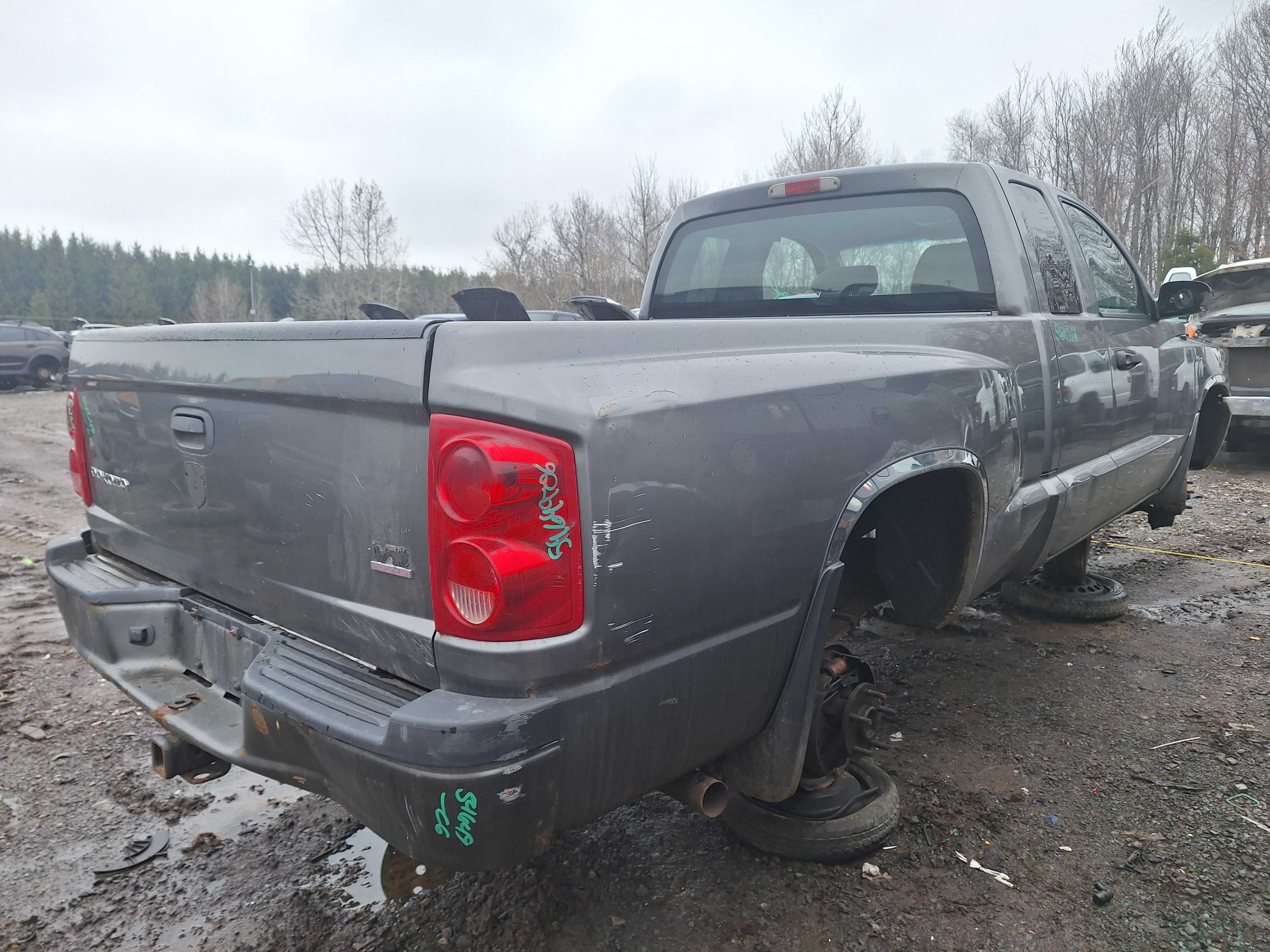 DODGE DAKOTA 2006