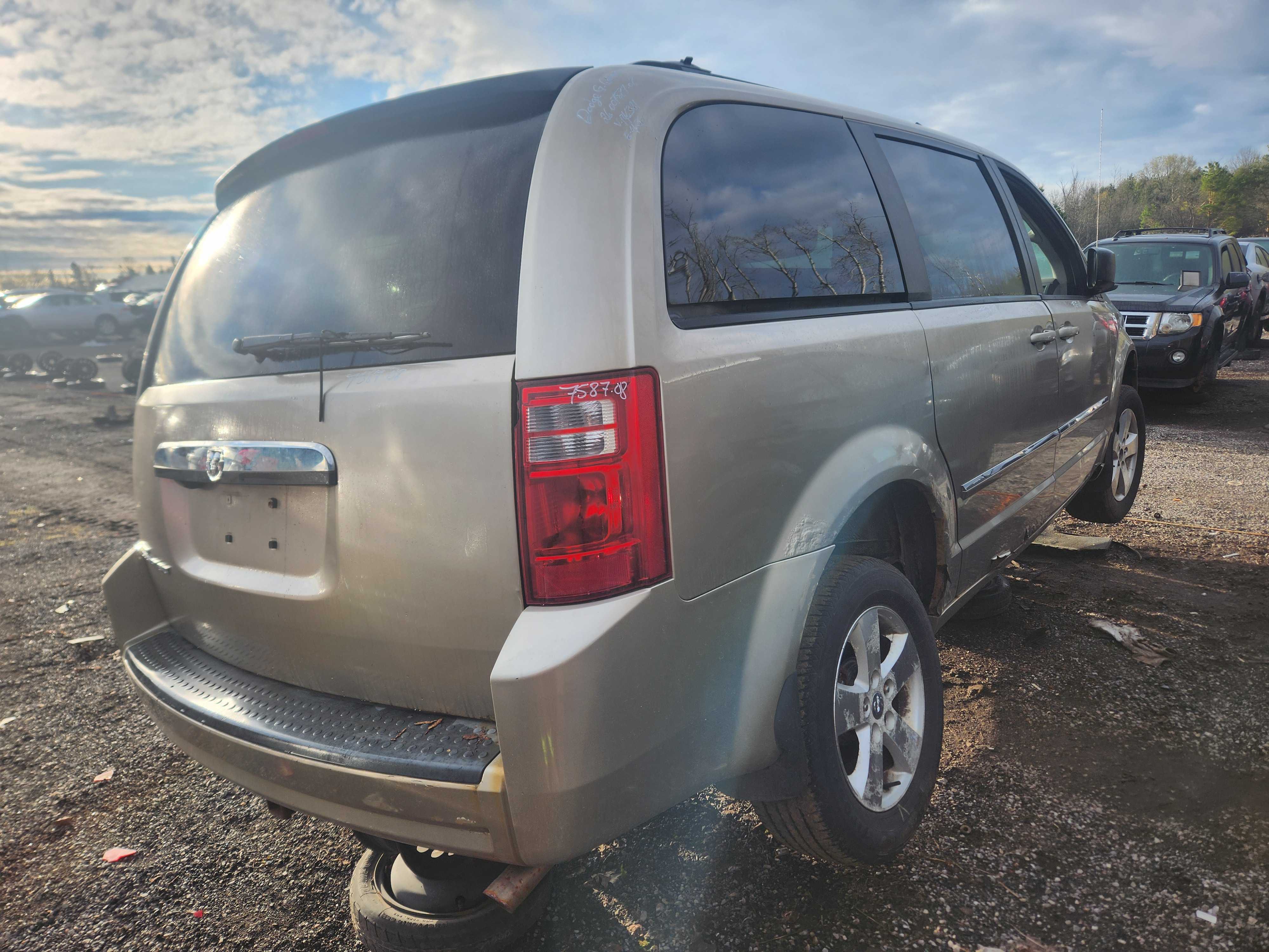 DODGE GRAND CARAVAN 2008