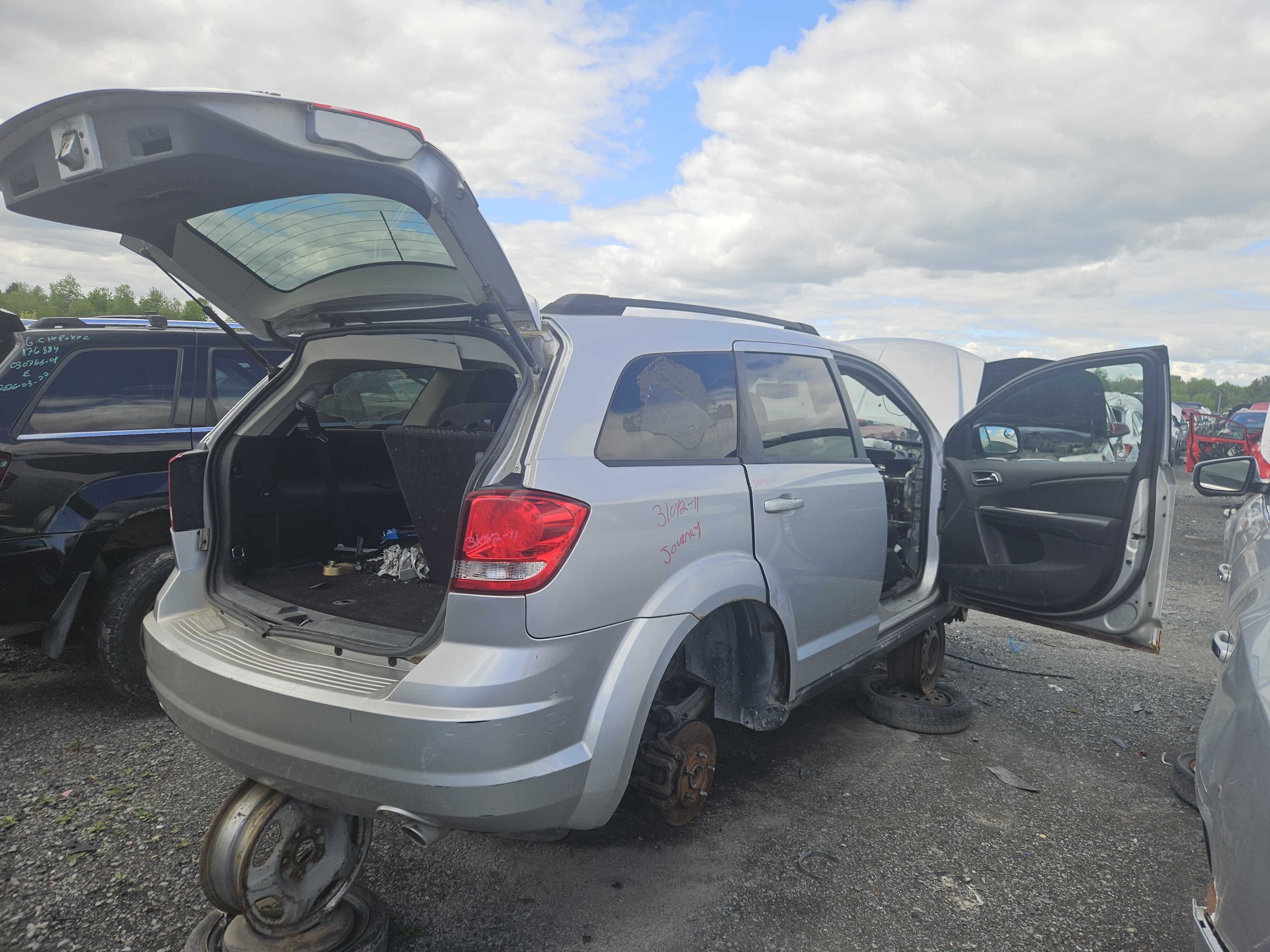 DODGE JOURNEY 2011