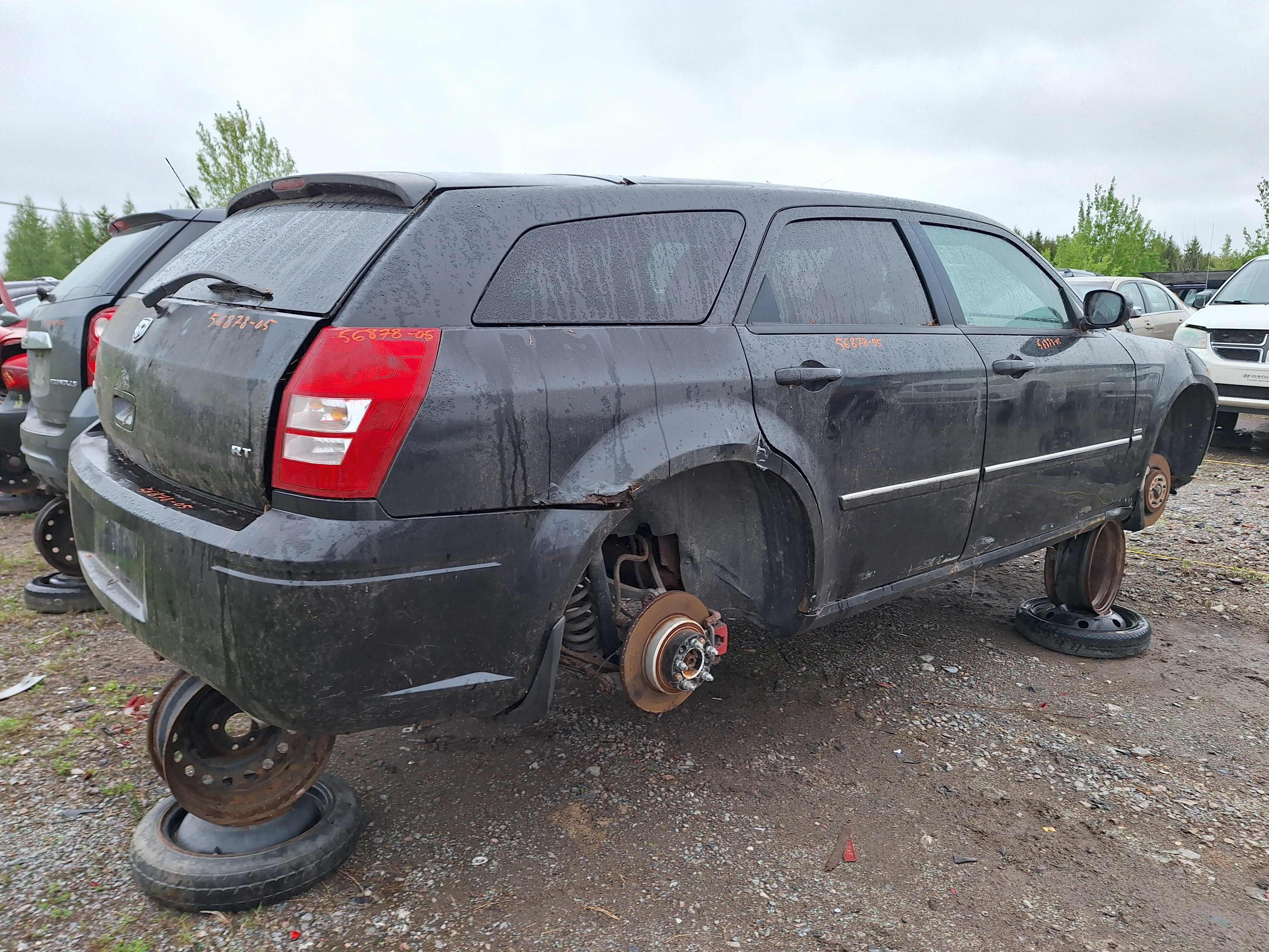 DODGE MAGNUM 2005