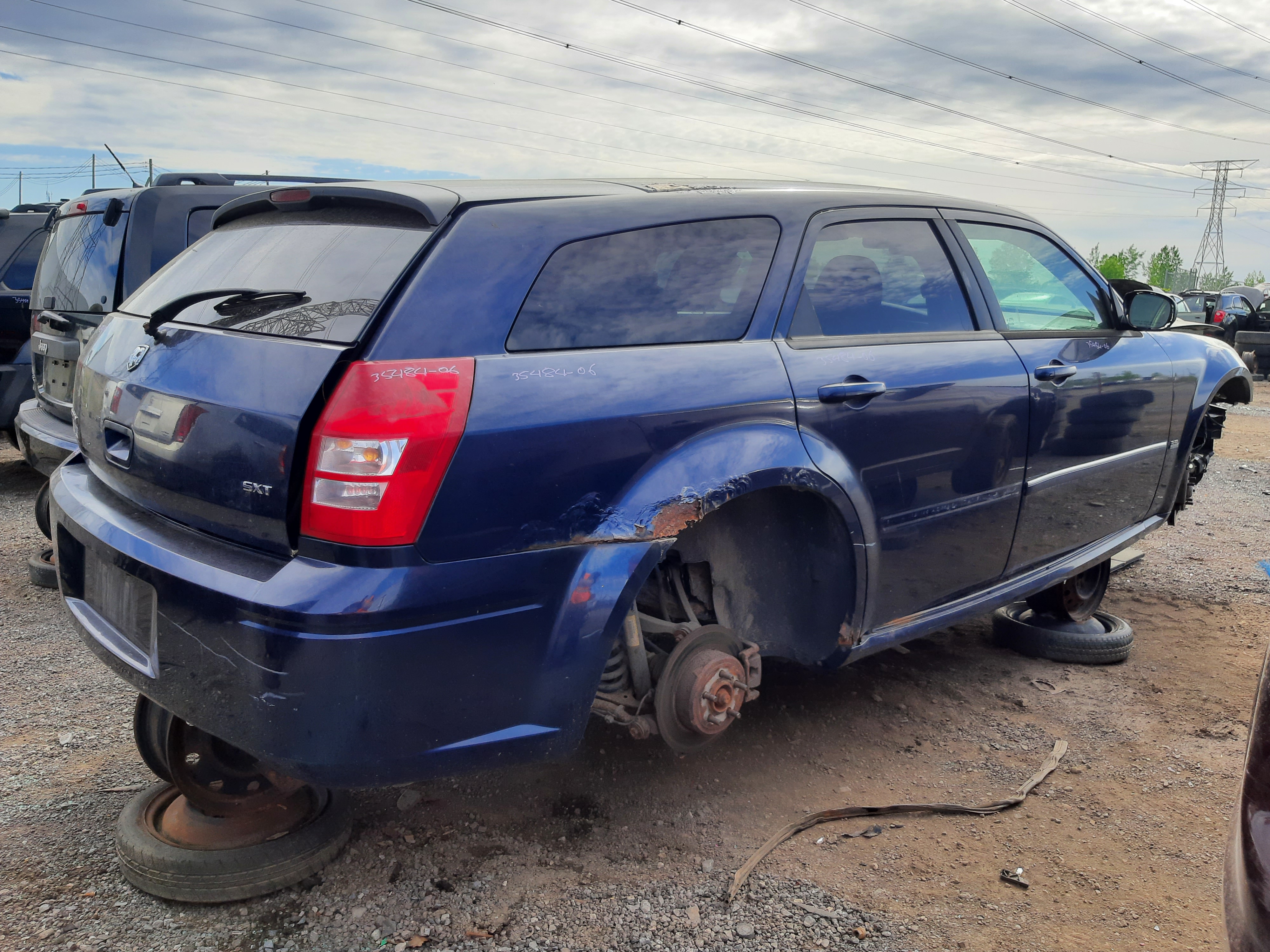 DODGE MAGNUM 2006