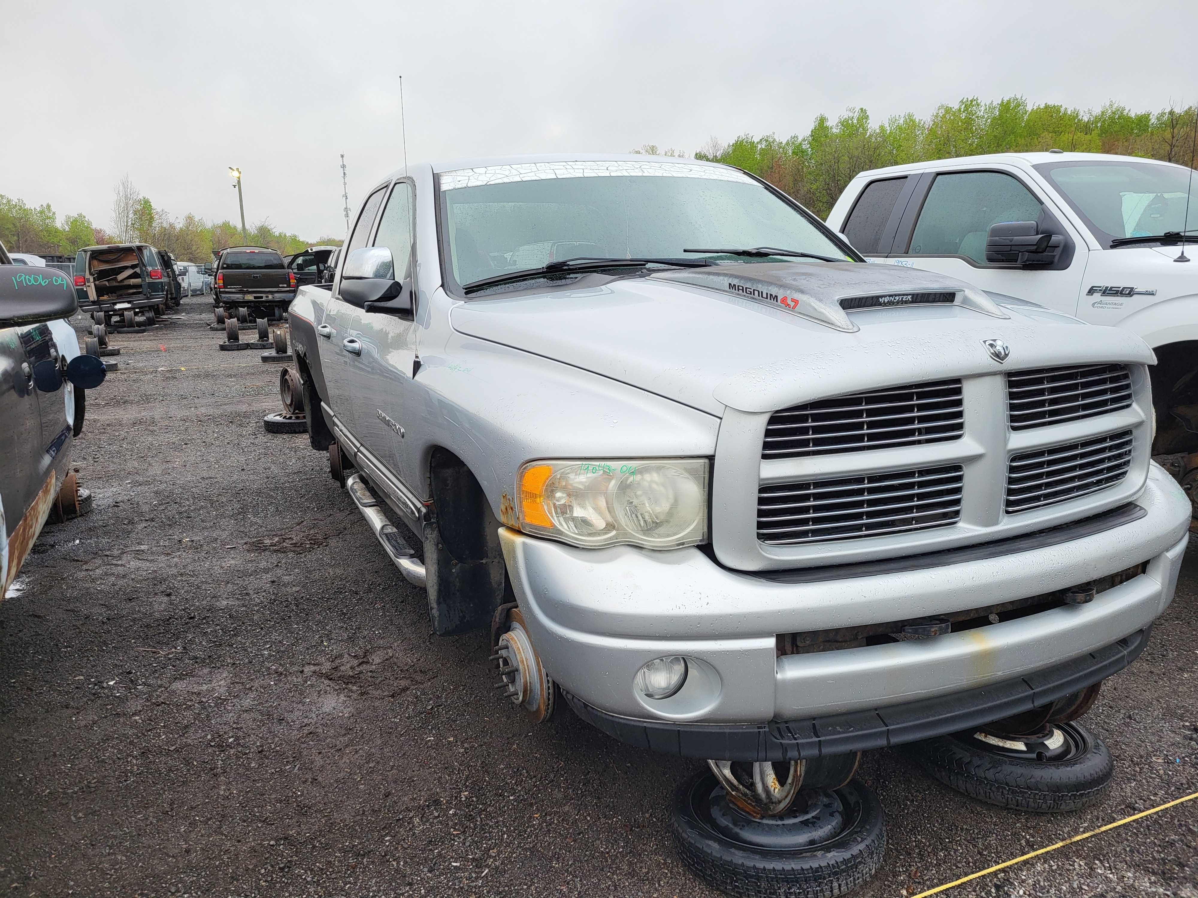 DODGE RAM 1500 2004