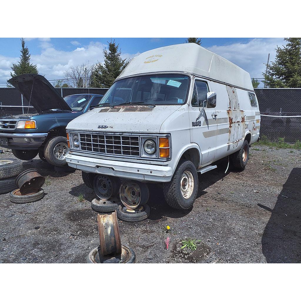 DODGE RAM VAN 1984