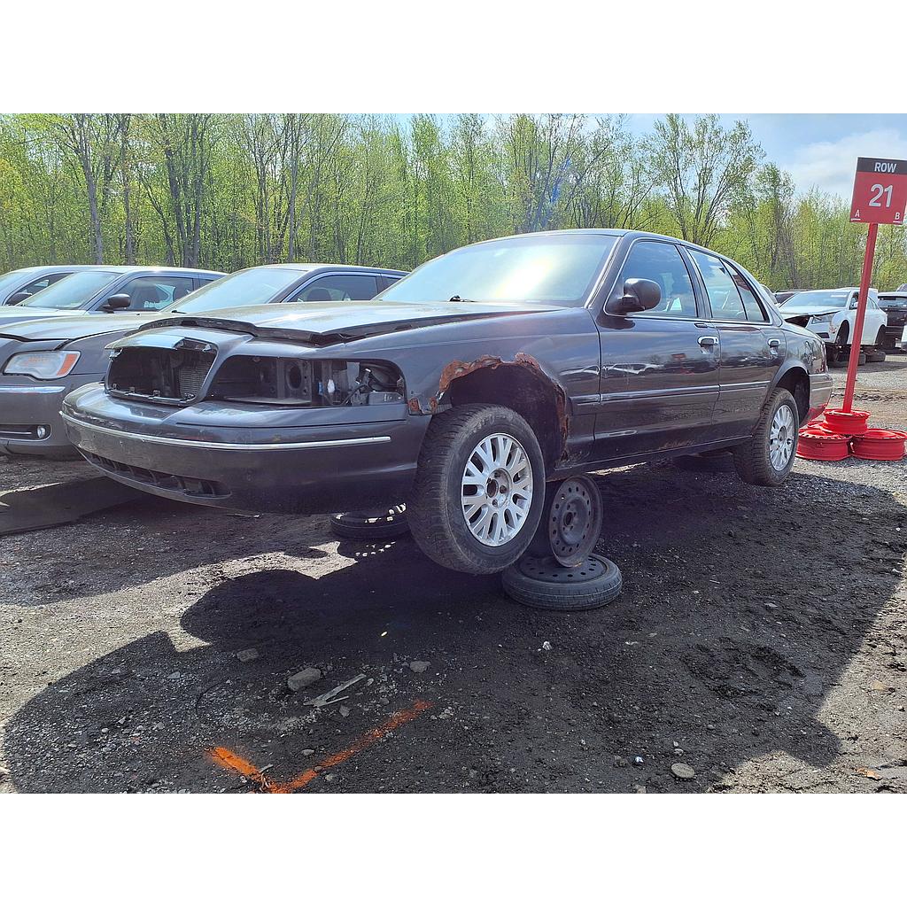 FORD CROWN VICTORIA 2004