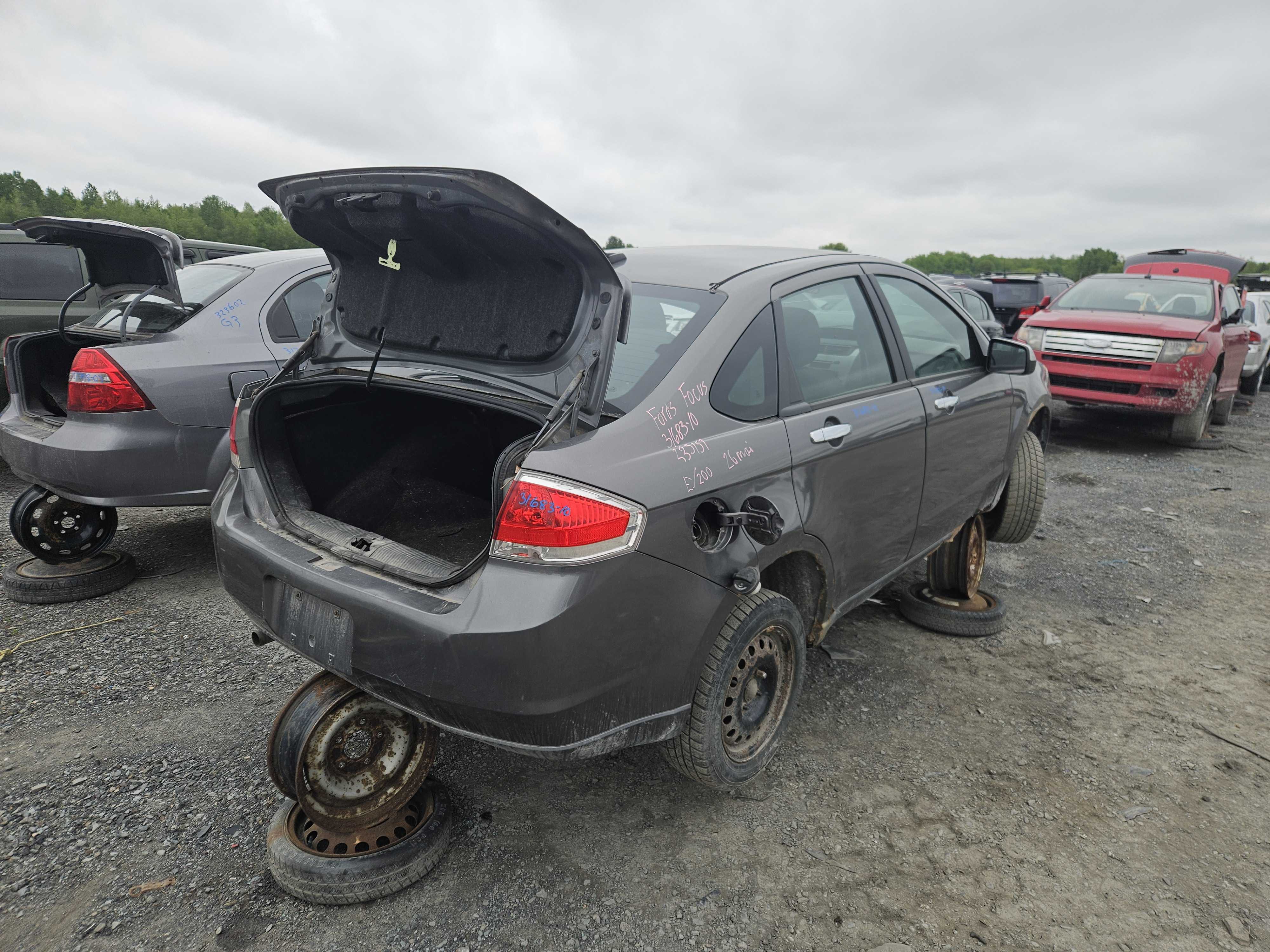 FORD FOCUS 2010