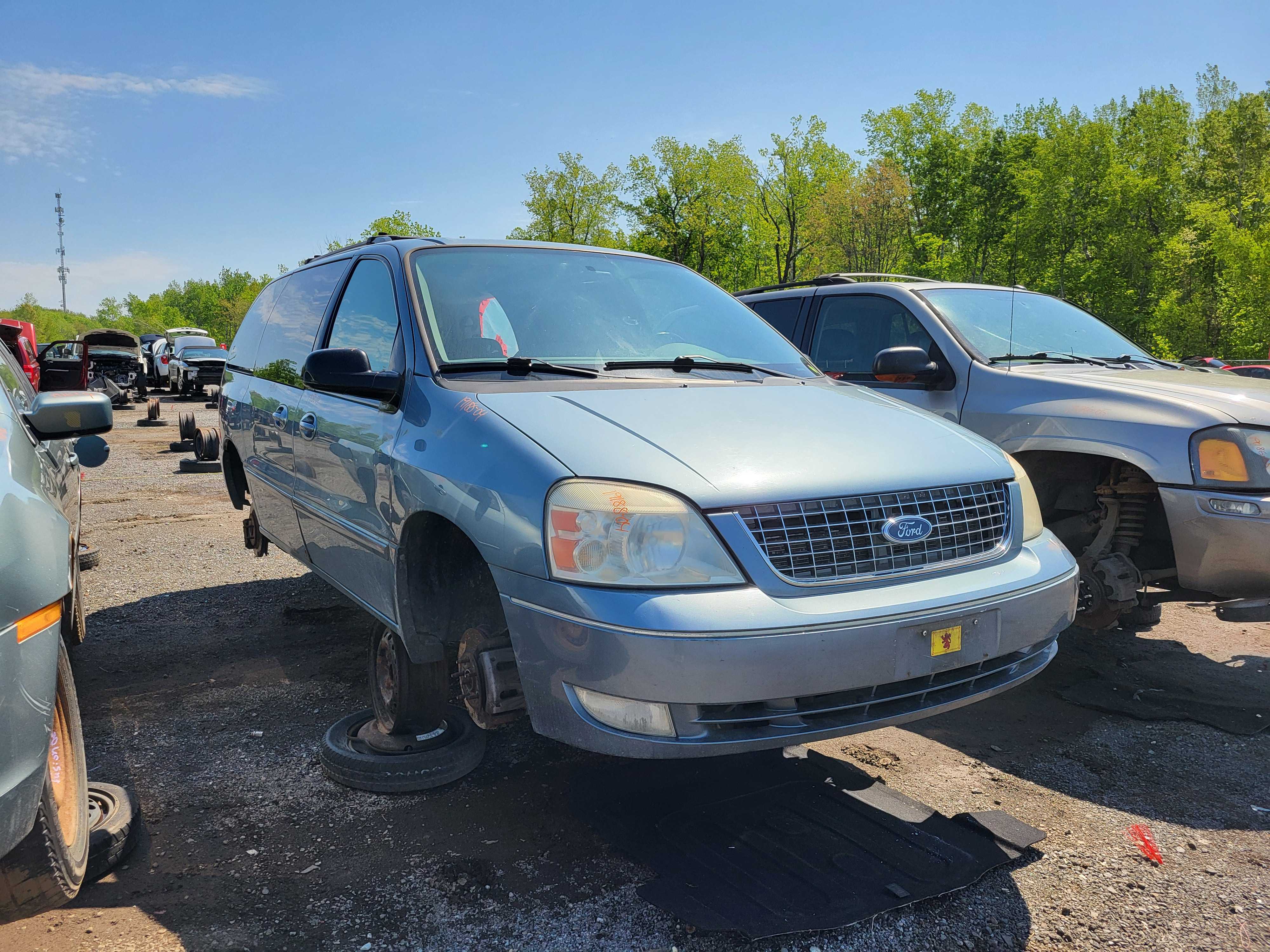 FORD FREESTAR 2004