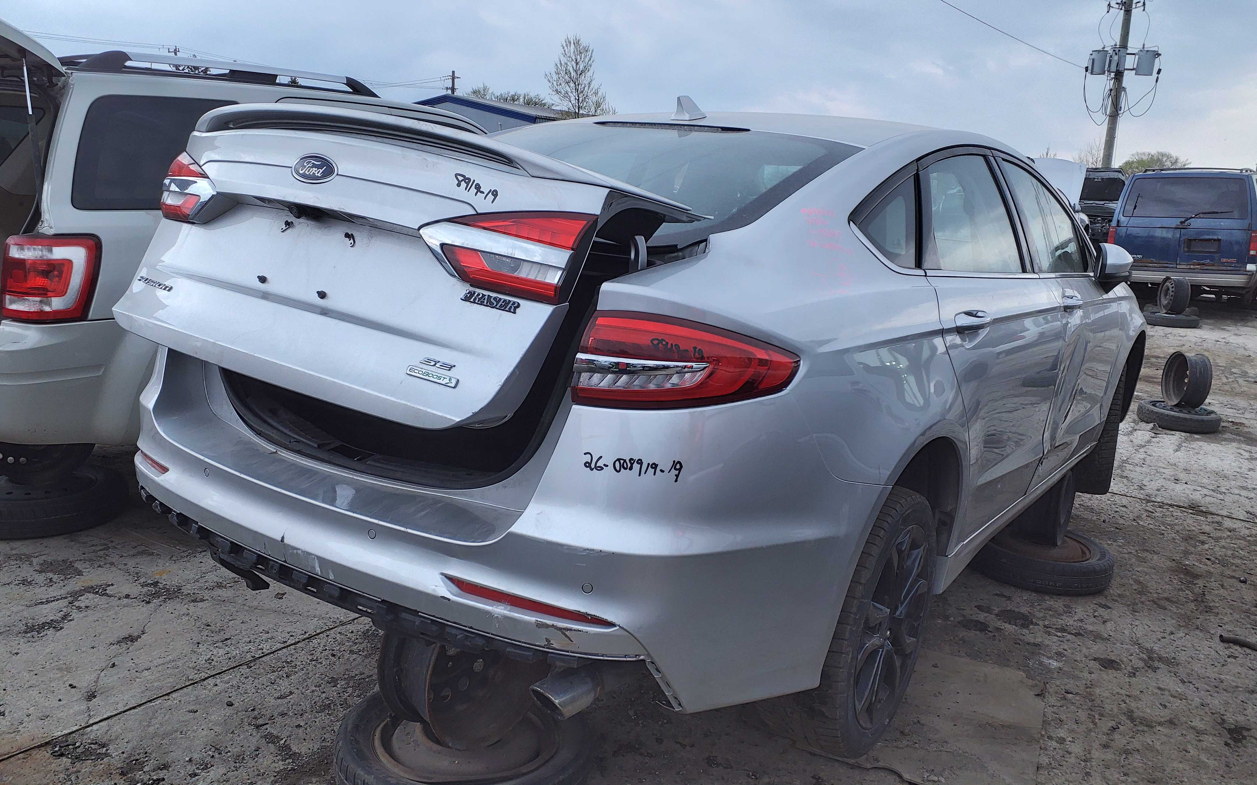 FORD FUSION 2019