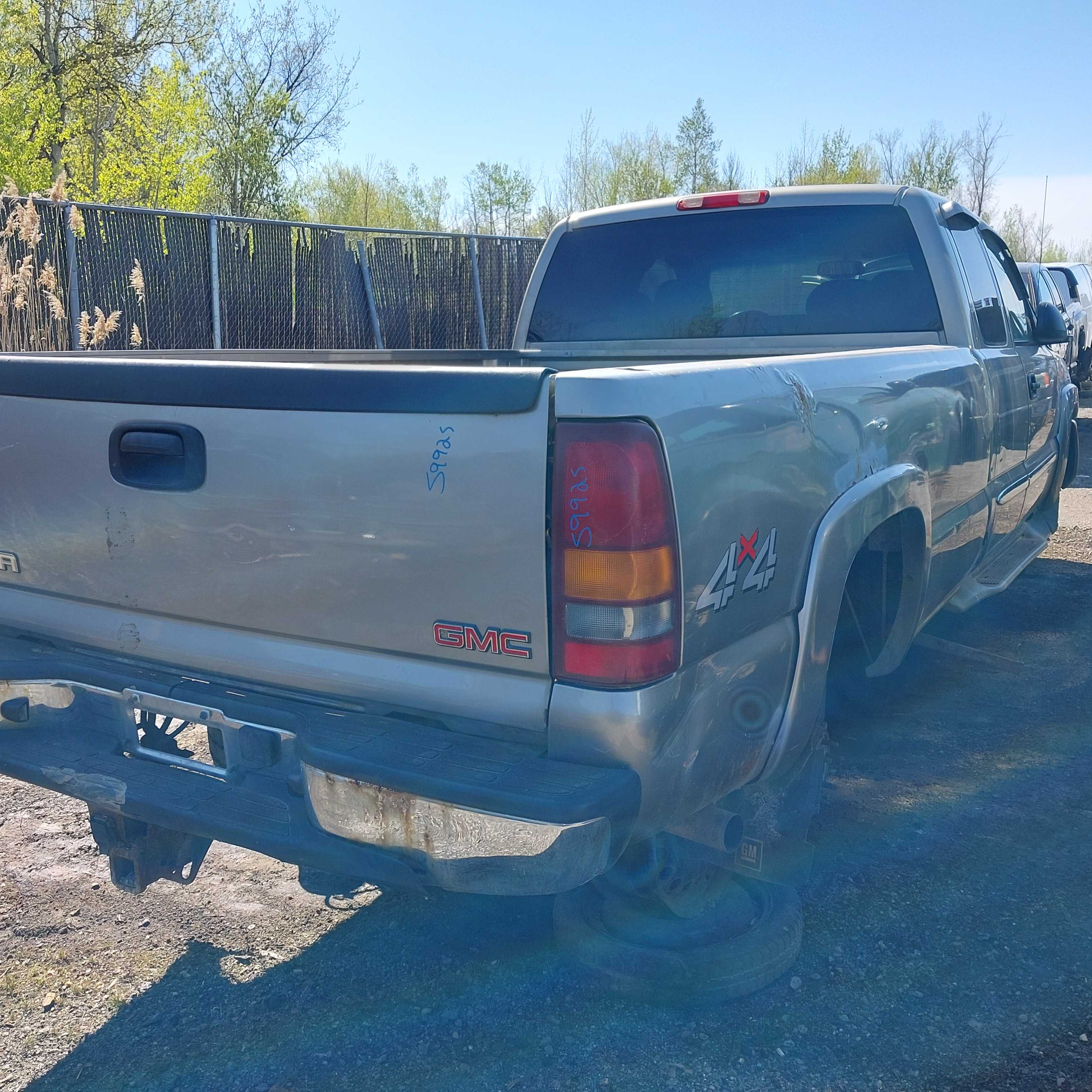 GMC SIERRA 1500 2003