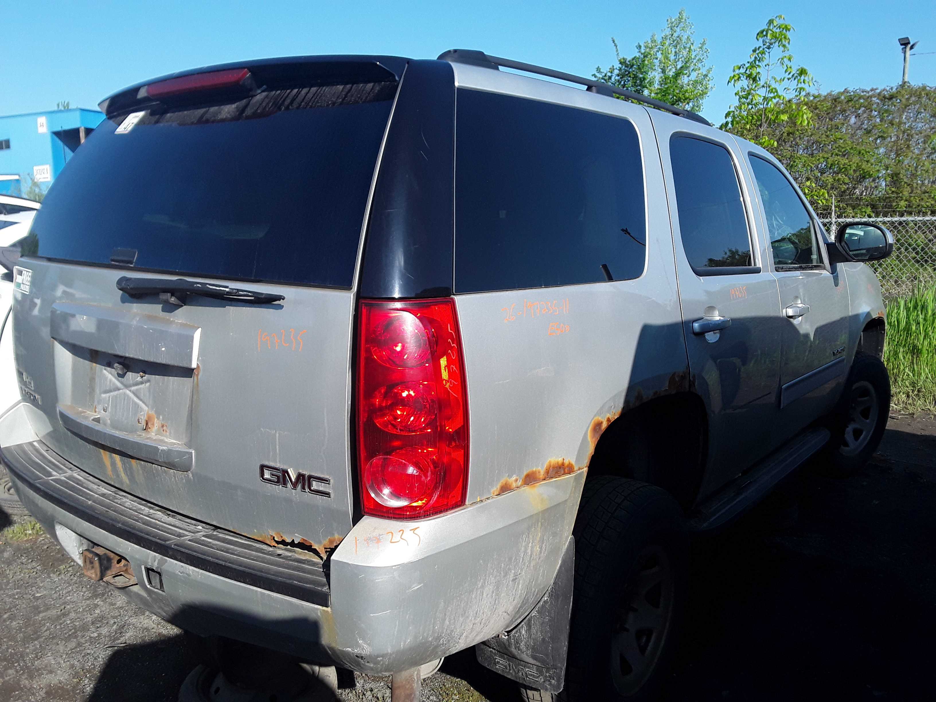 GMC YUKON 2011