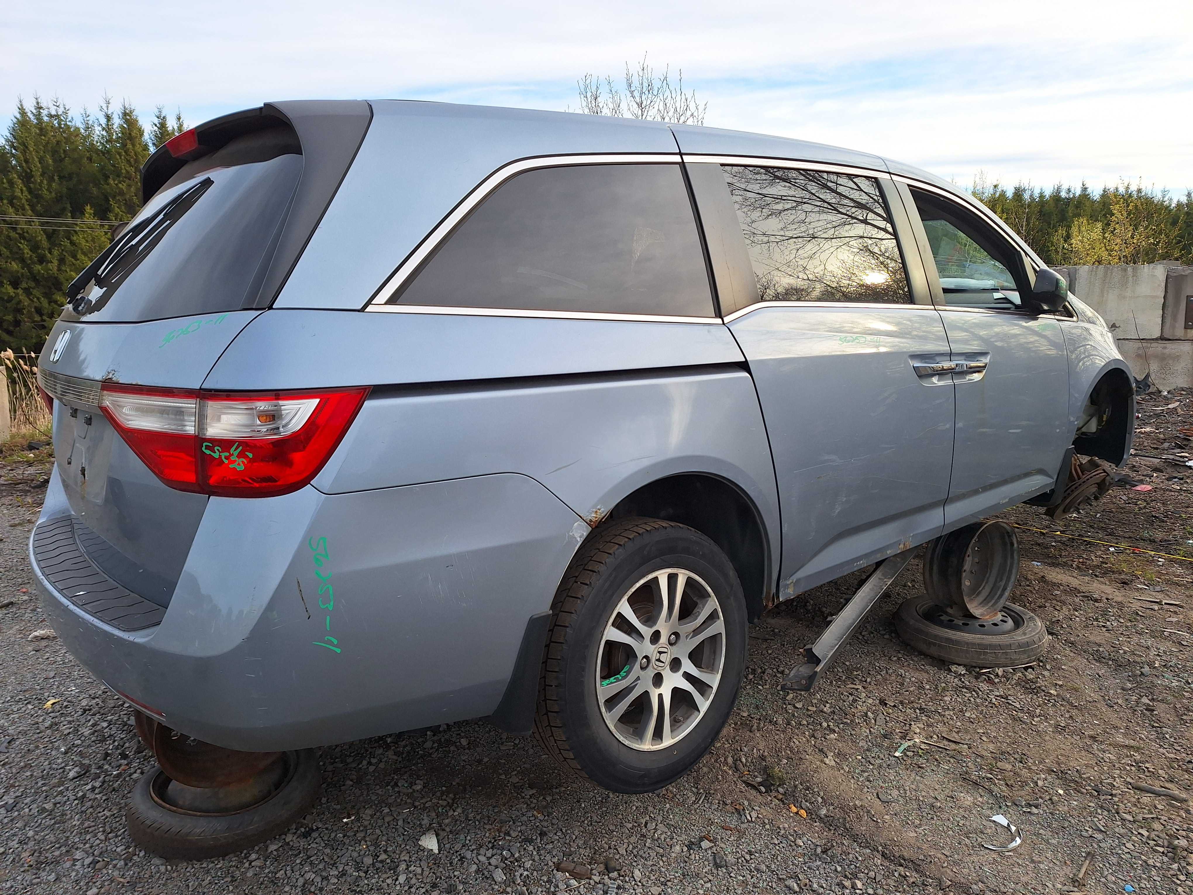 HONDA ODYSSEY 2011