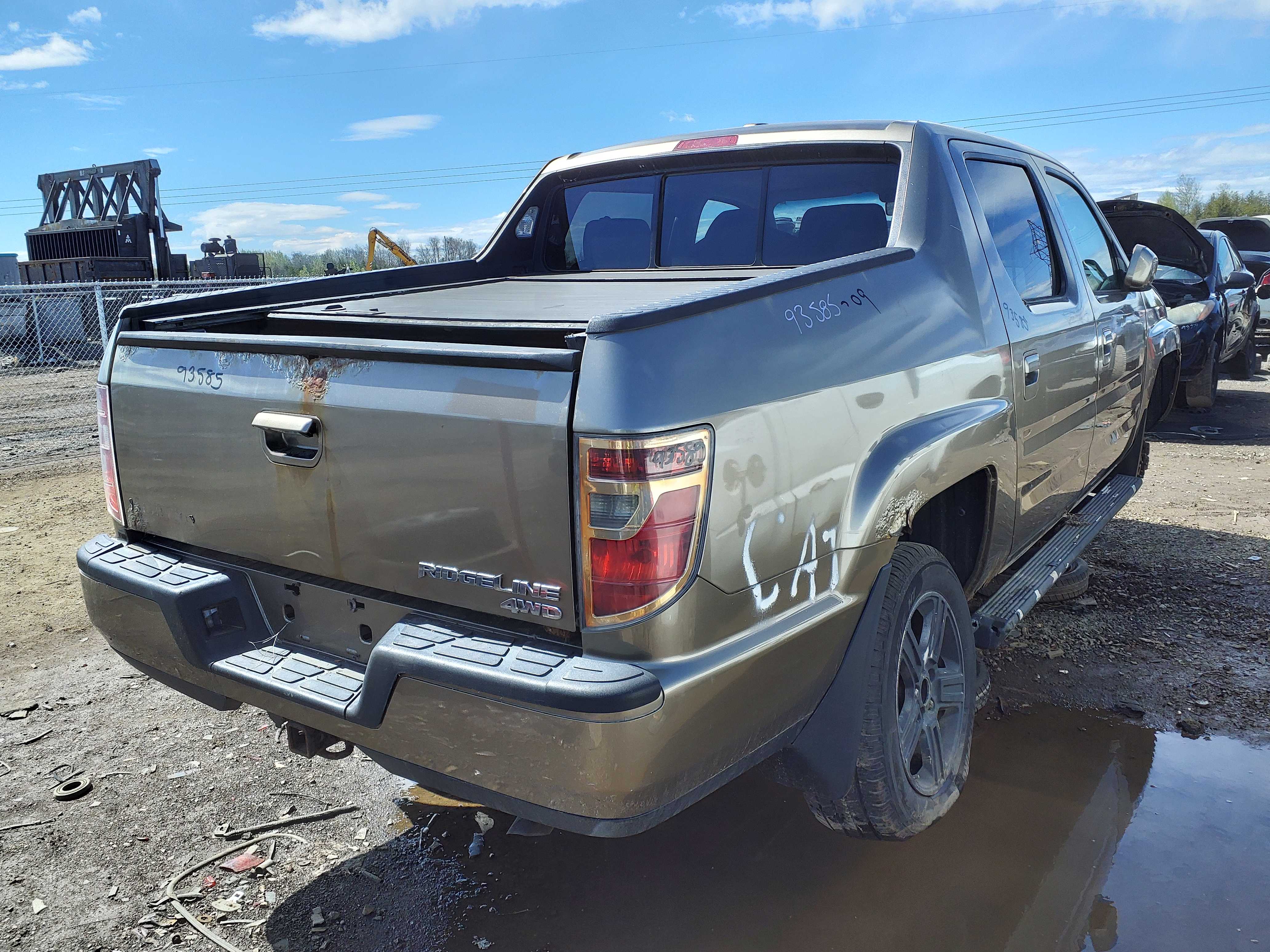 HONDA RIDGELINE 2009