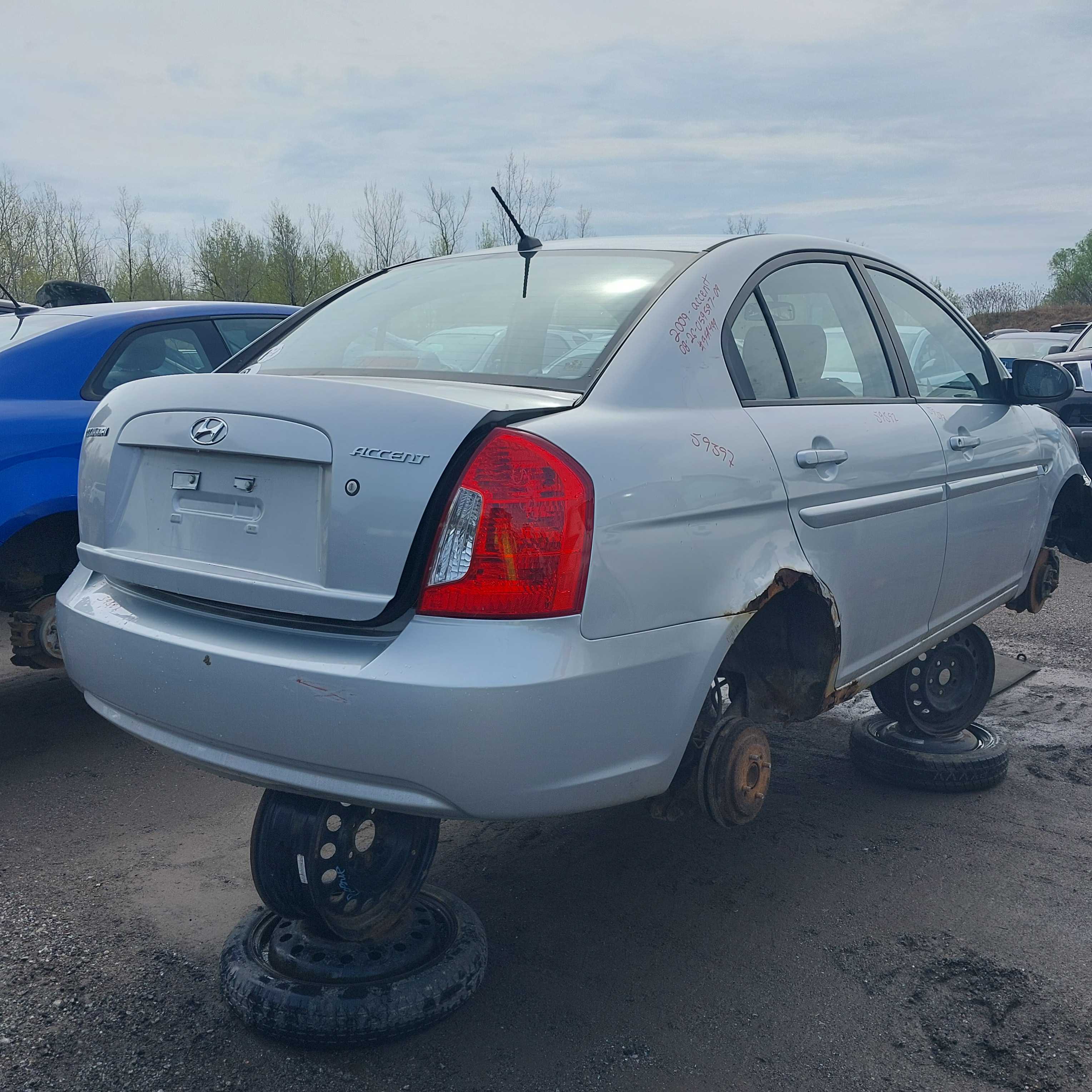 HYUNDAI ACCENT 2009
