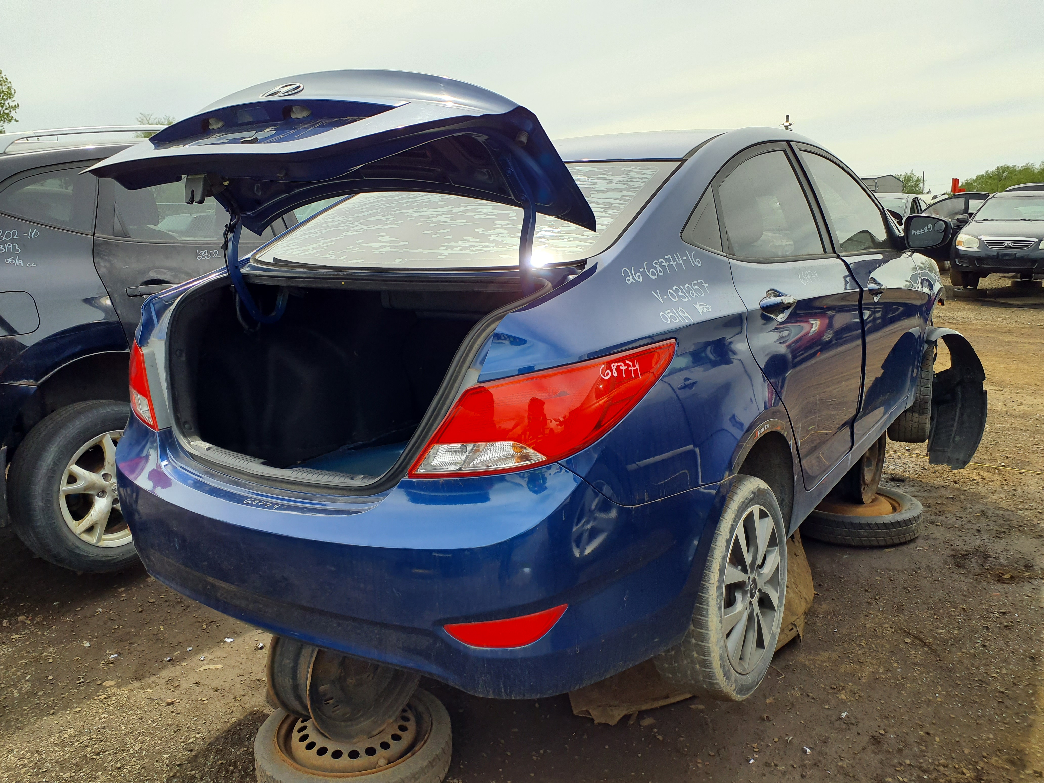 HYUNDAI ACCENT 2016