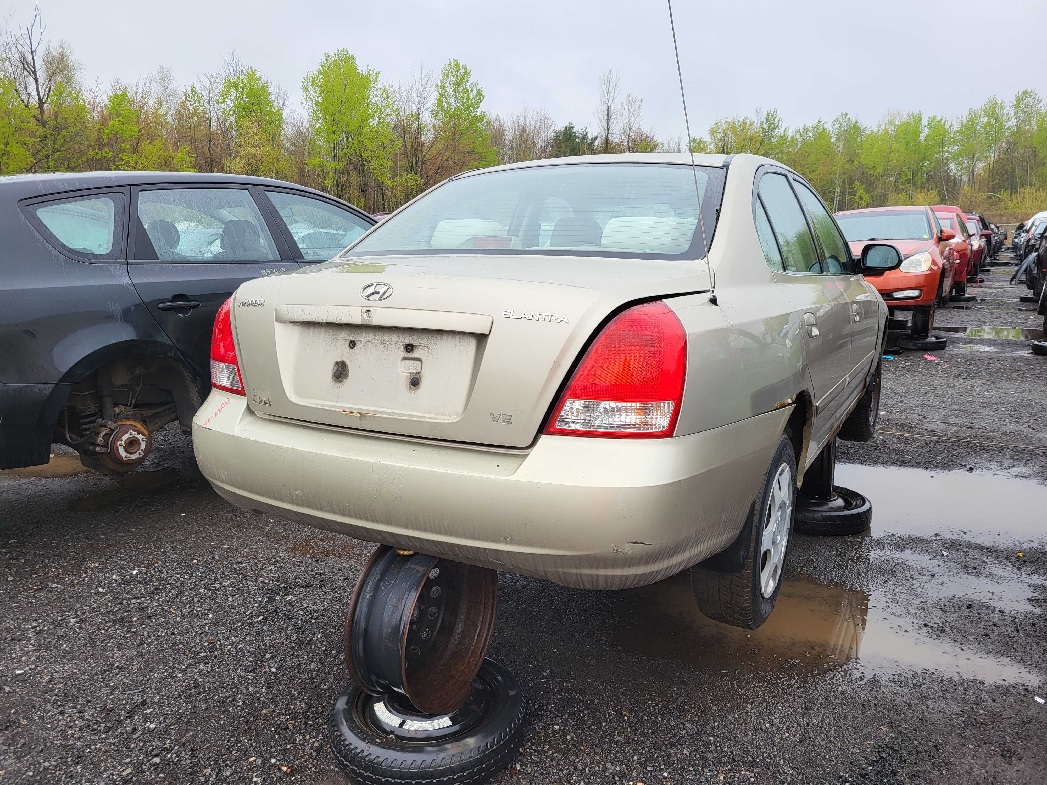 HYUNDAI ELANTRA 2003