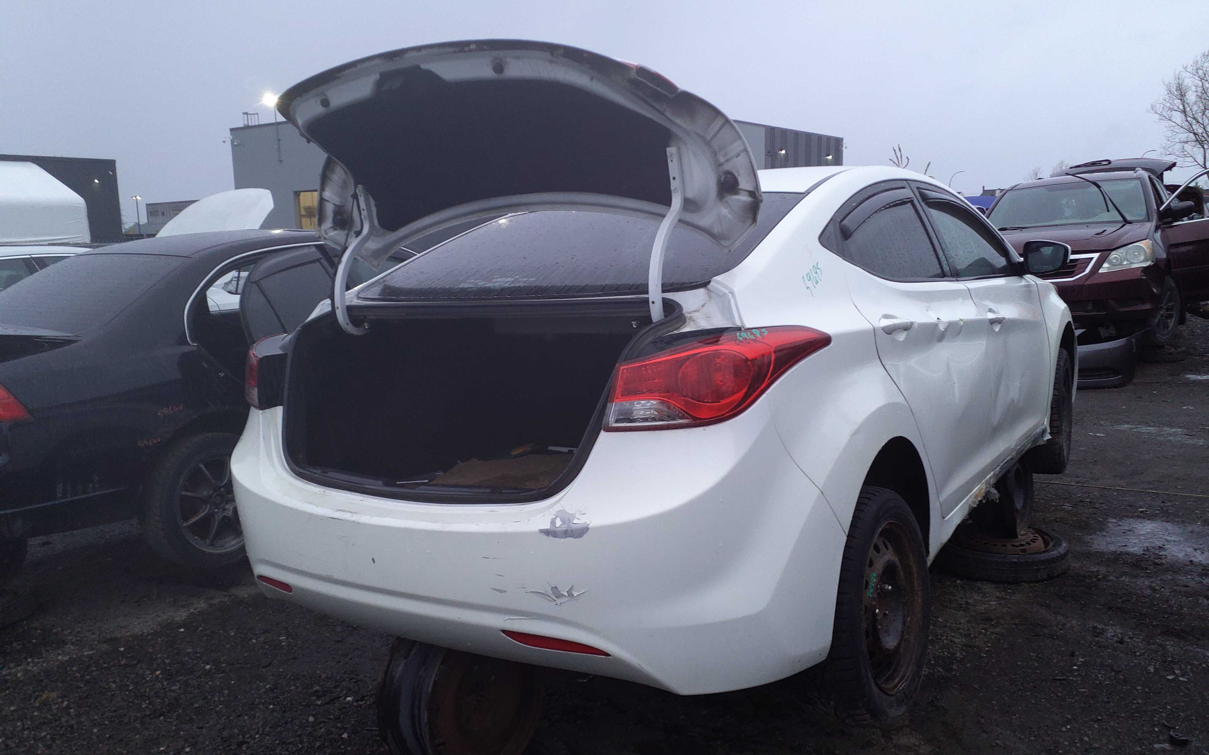 HYUNDAI ELANTRA 2011