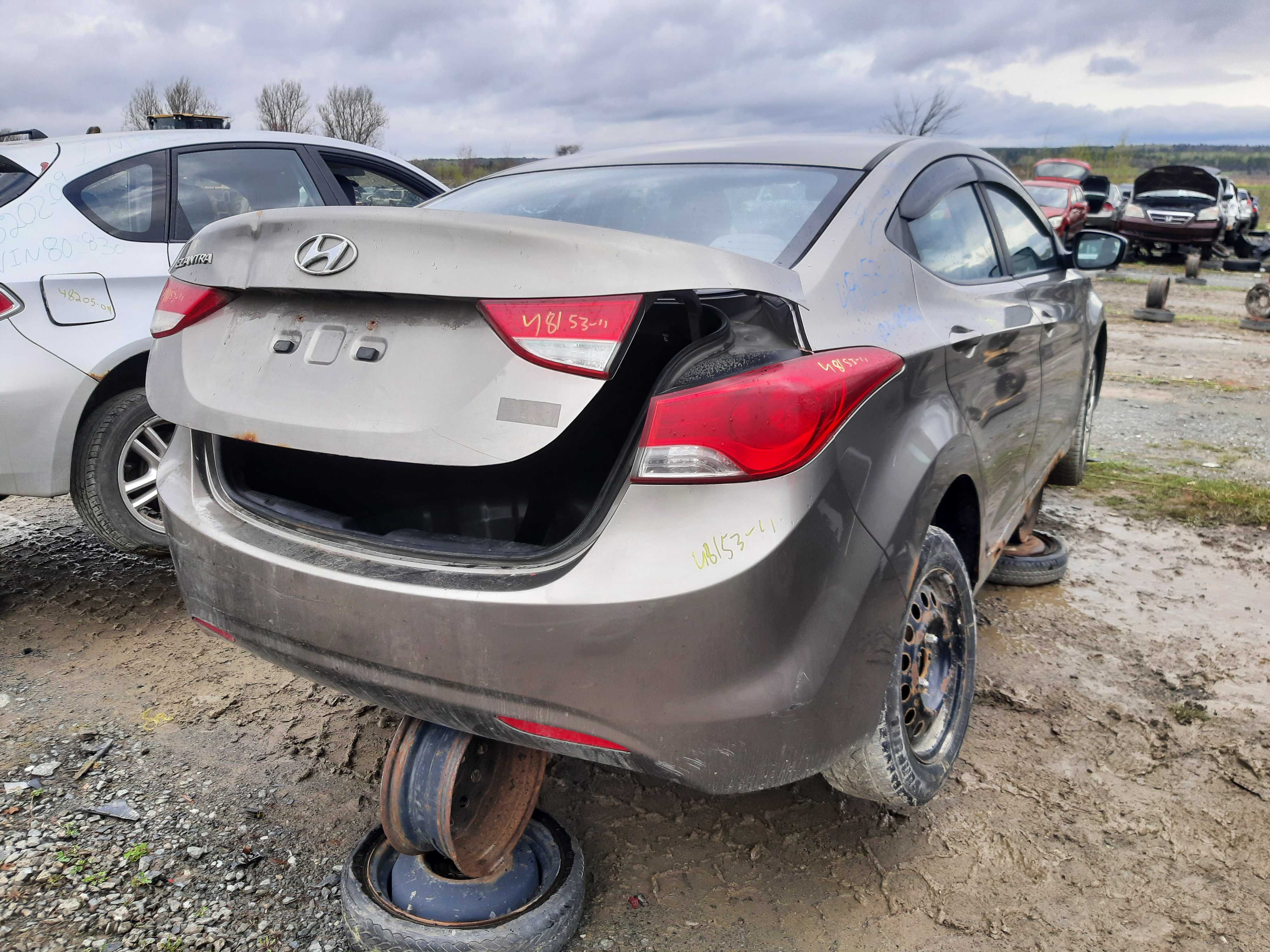 HYUNDAI ELANTRA 2011