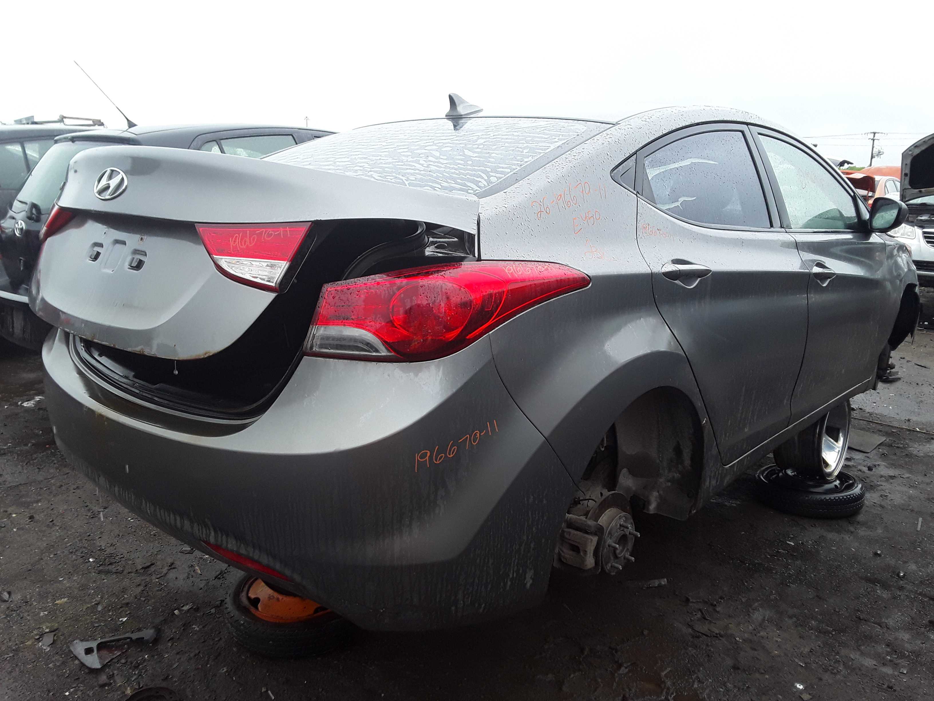 HYUNDAI ELANTRA 2011