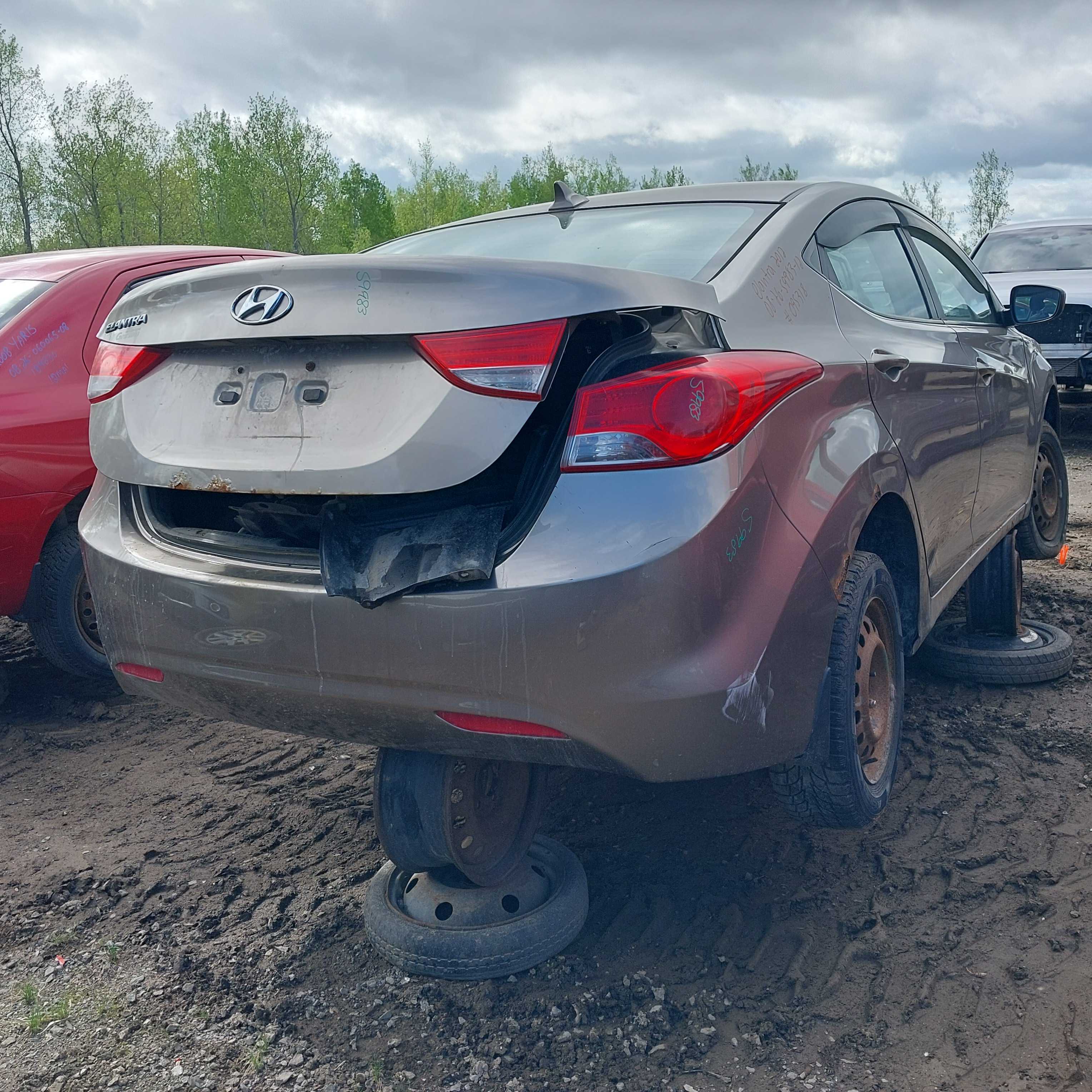 HYUNDAI ELANTRA 2012