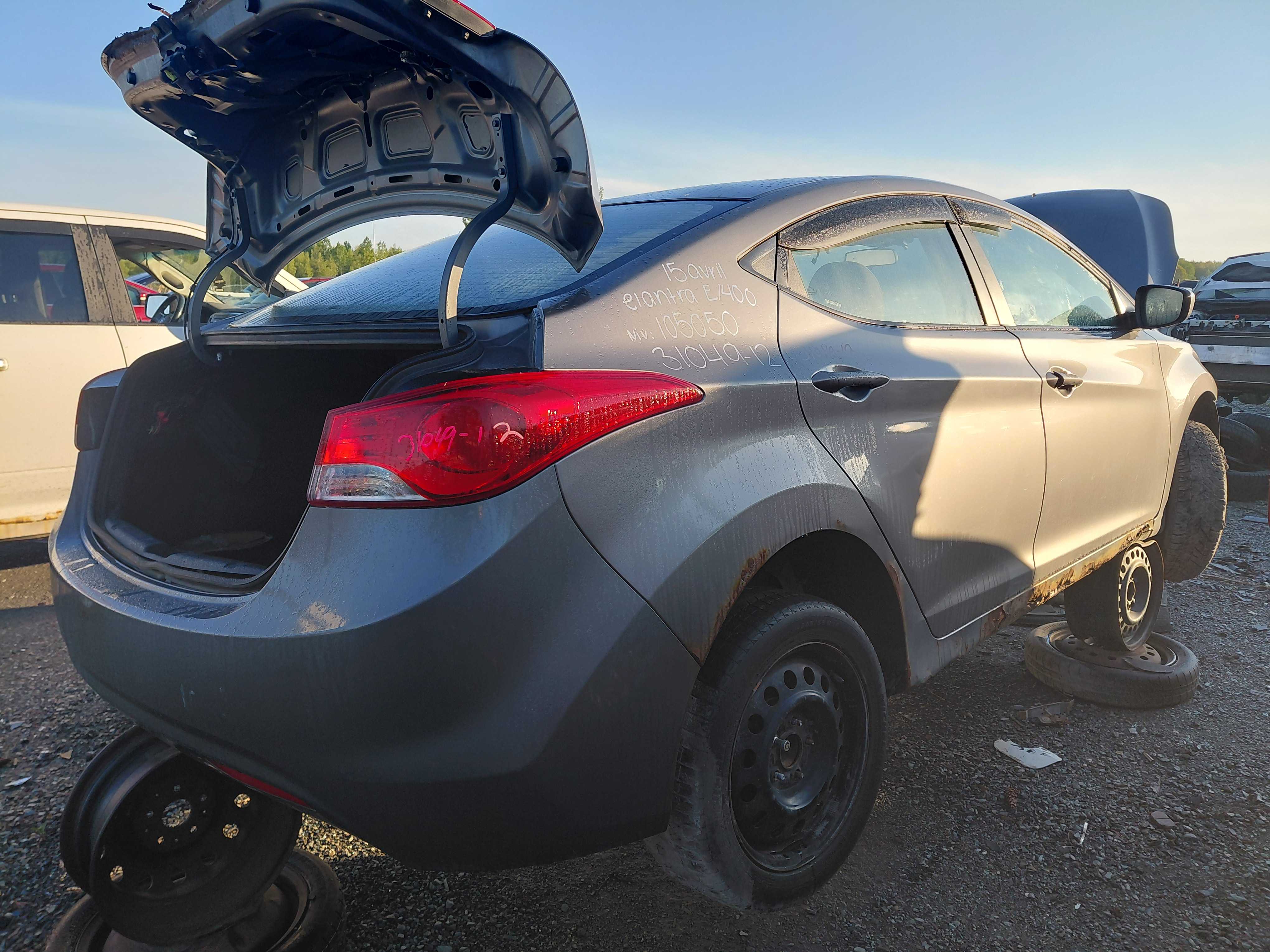 HYUNDAI ELANTRA 2012
