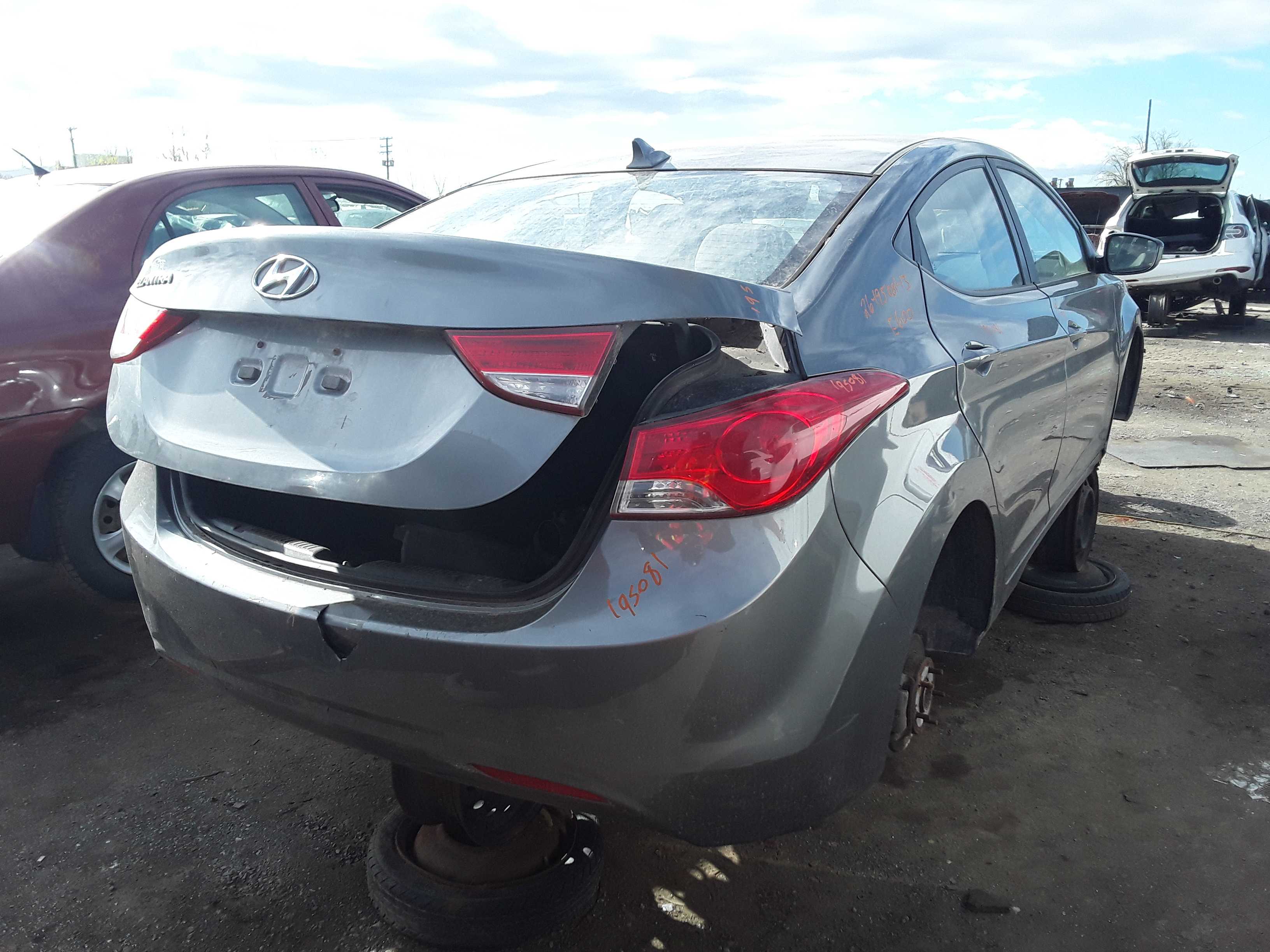 HYUNDAI ELANTRA 2013