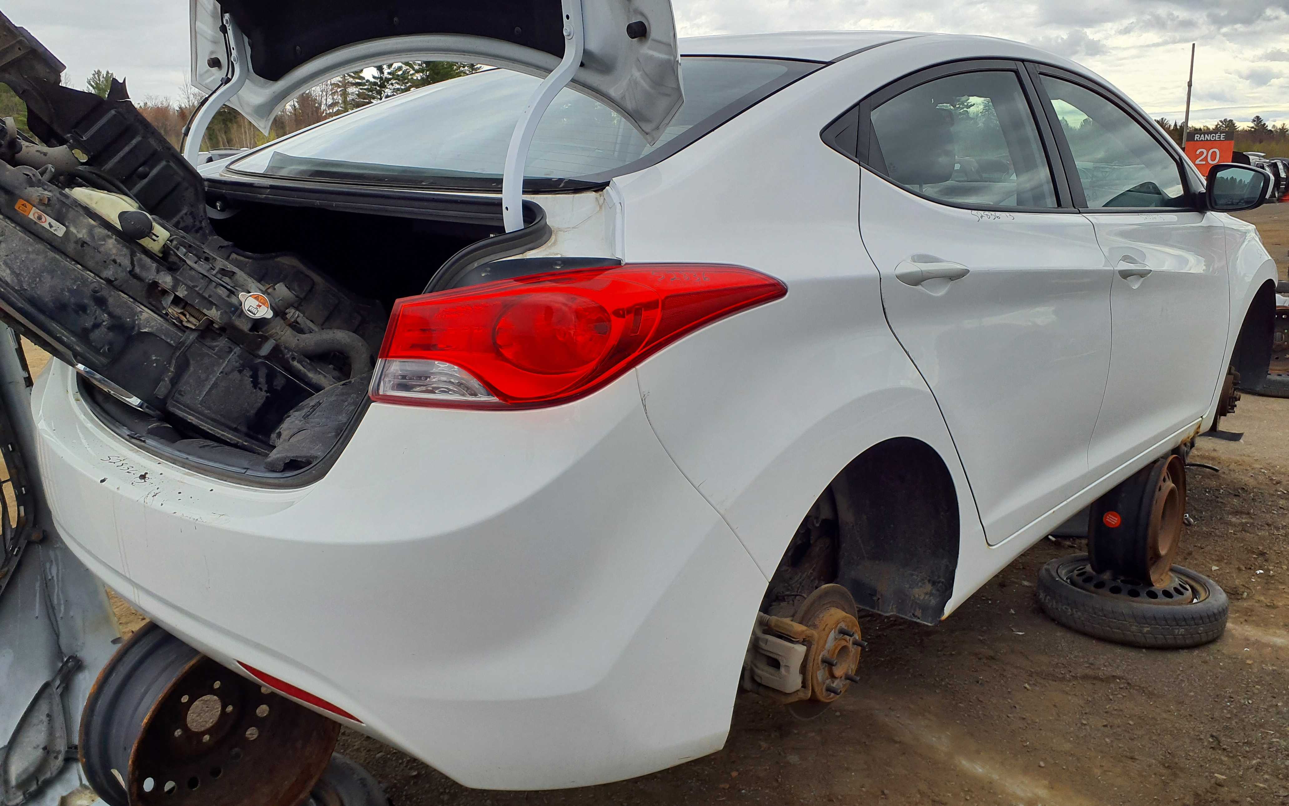 HYUNDAI ELANTRA 2013