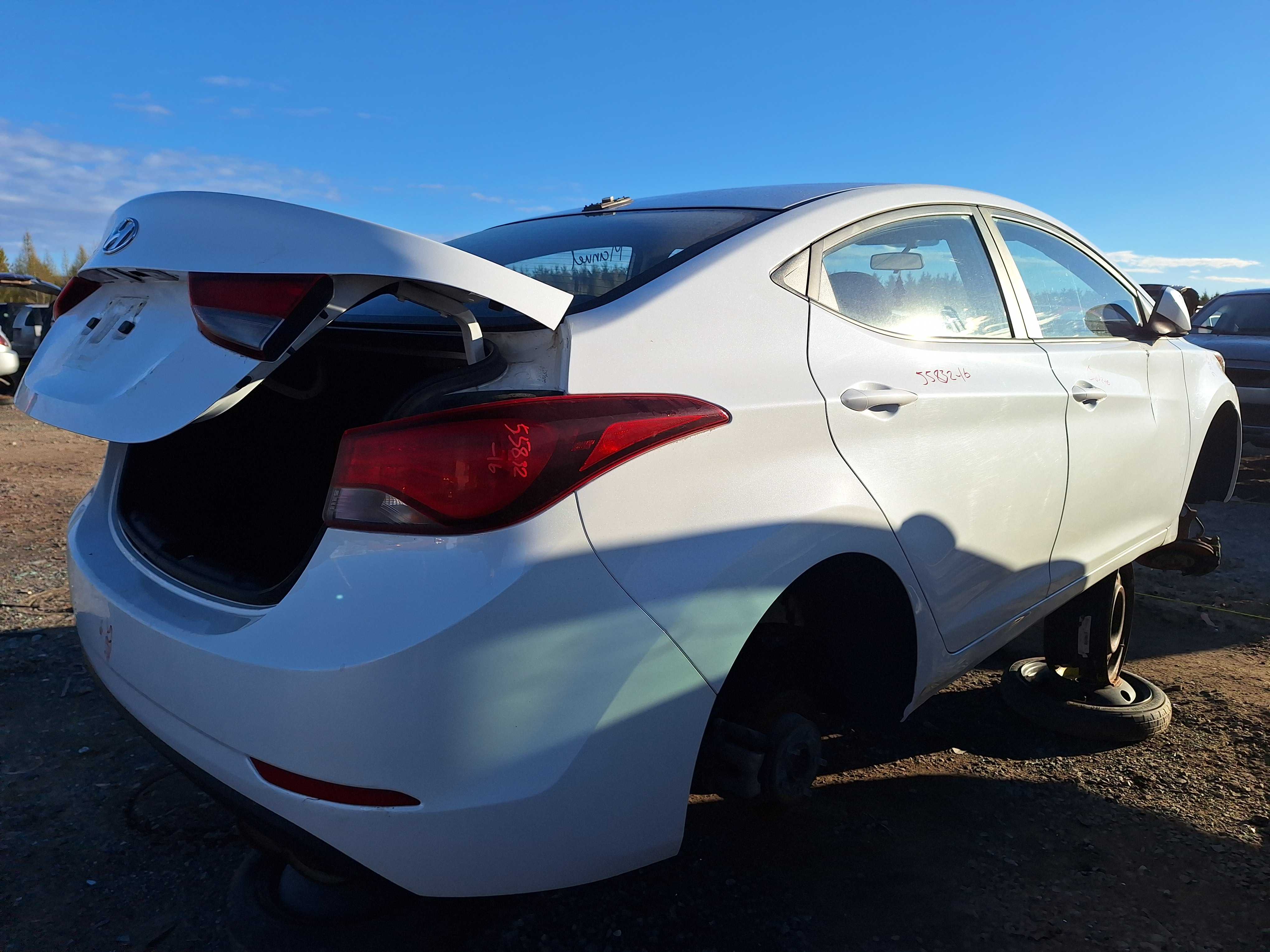HYUNDAI ELANTRA 2016