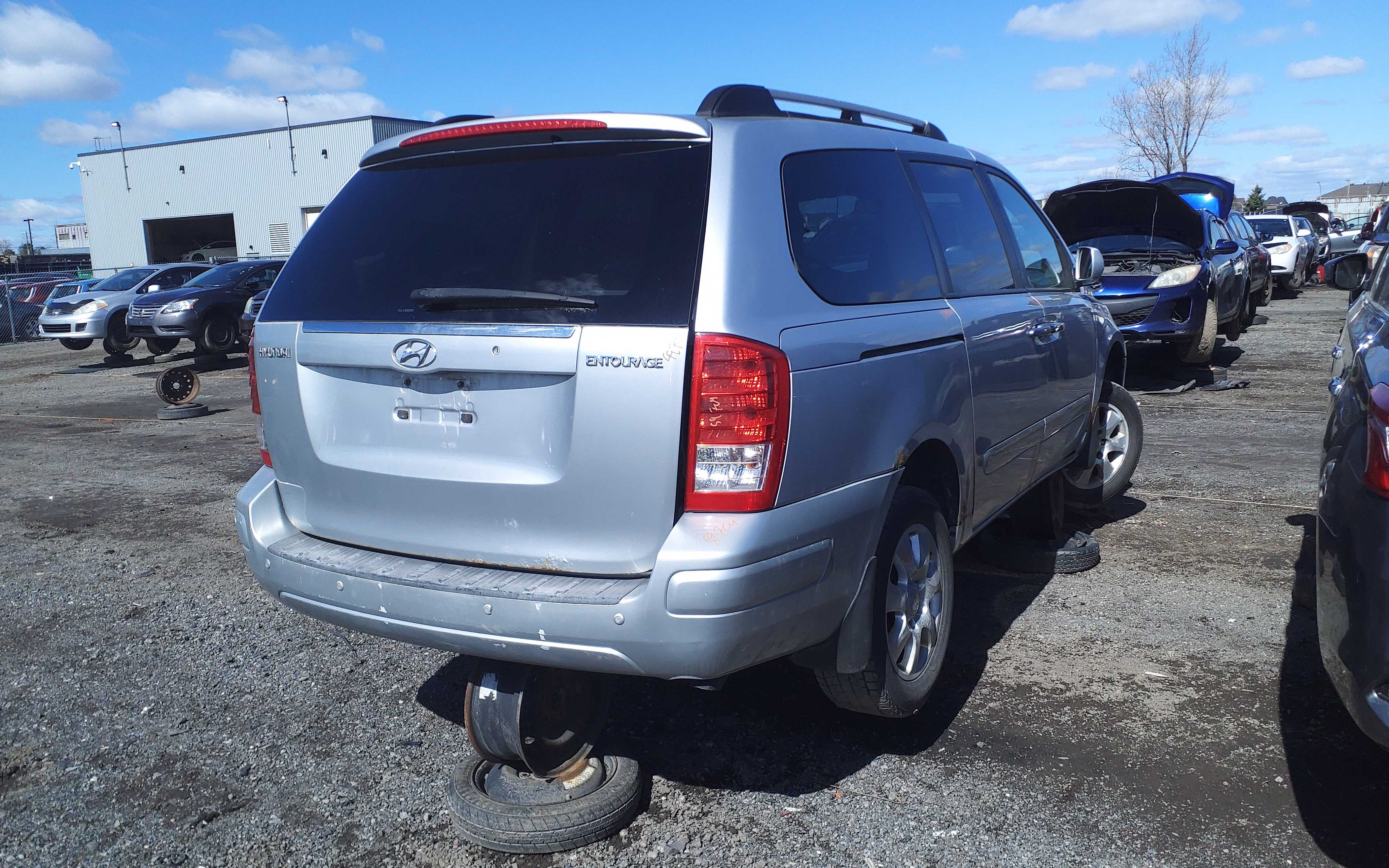 HYUNDAI ENTOURAGE 2007