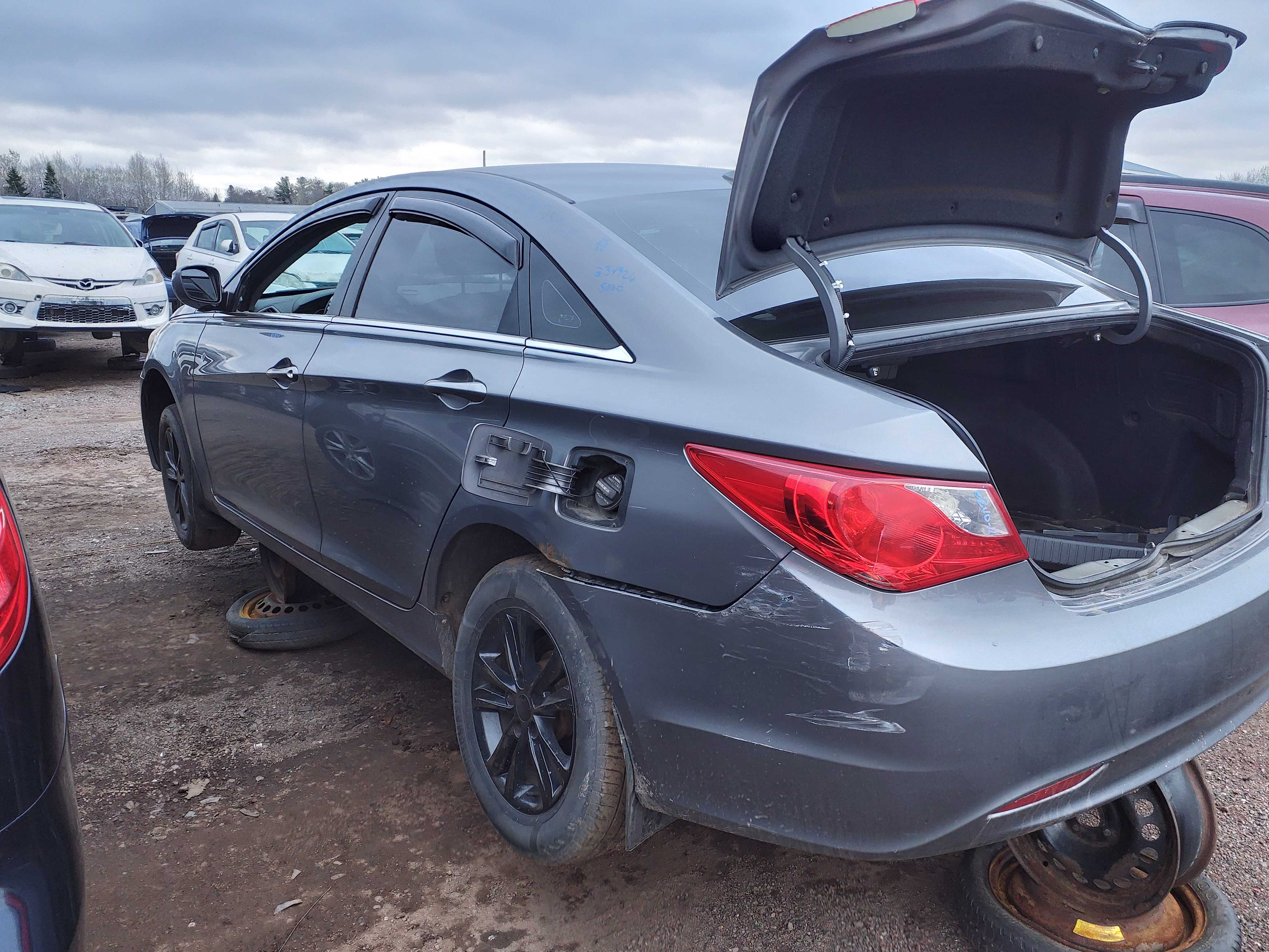 HYUNDAI SONATA 2011