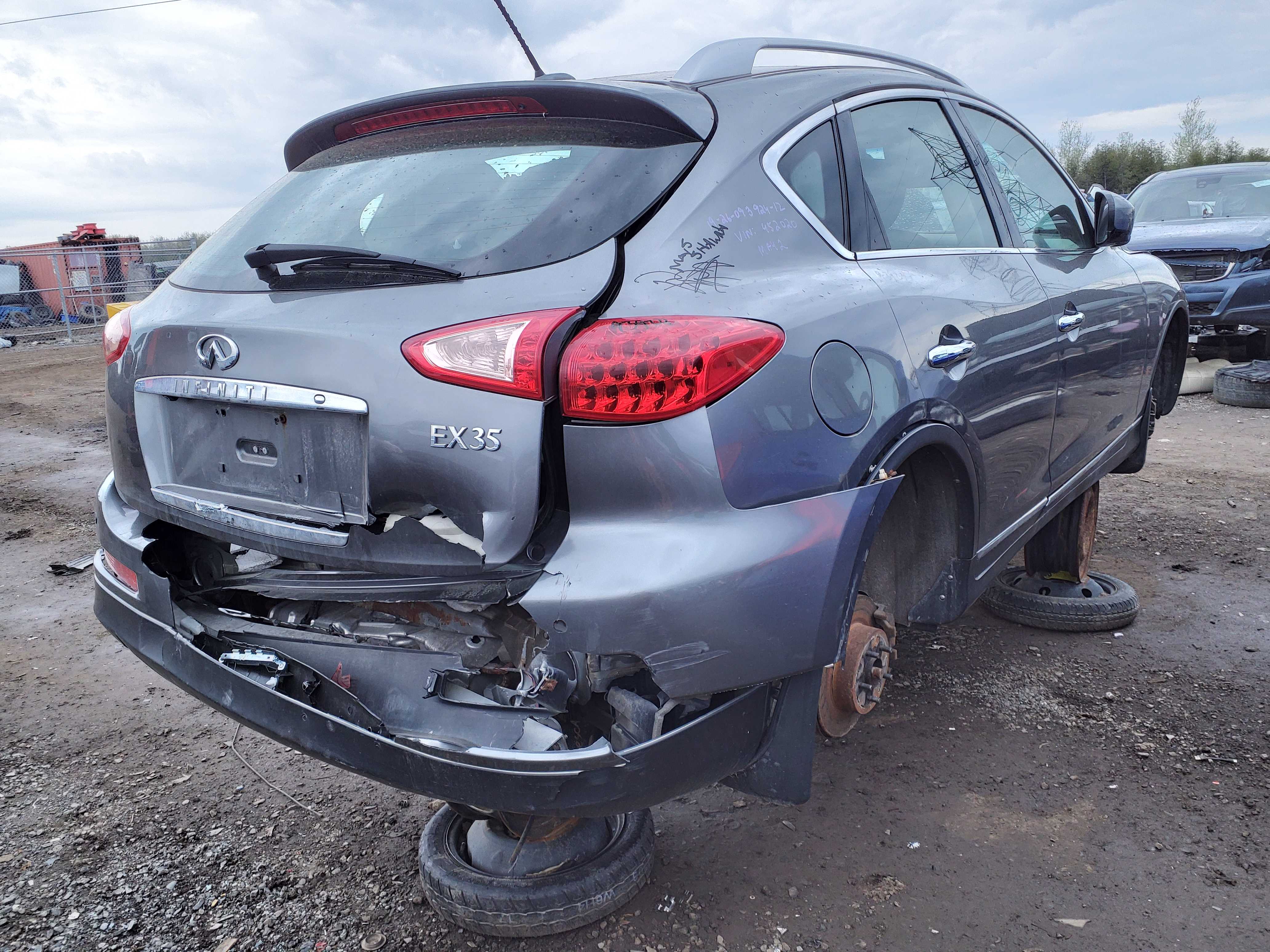 INFINITI EX35 2012