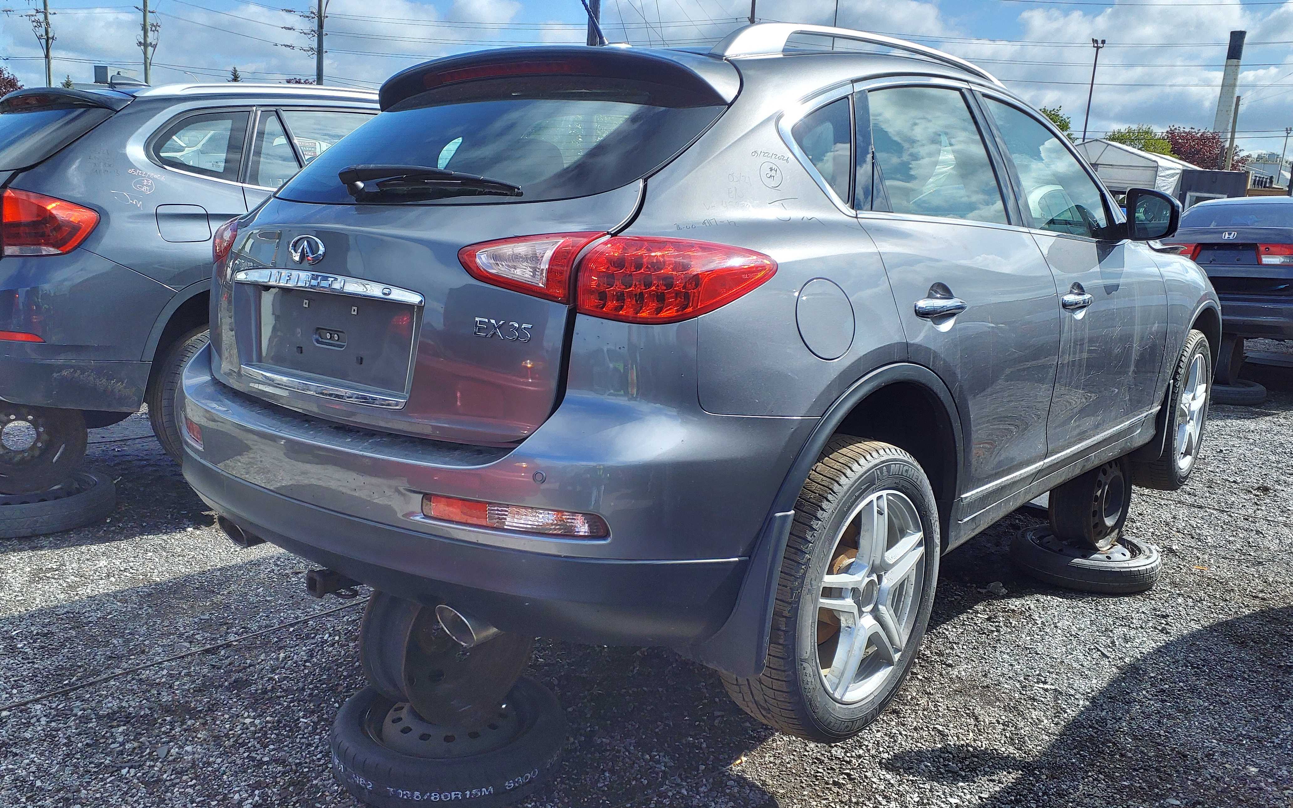 INFINITI EX35 2012