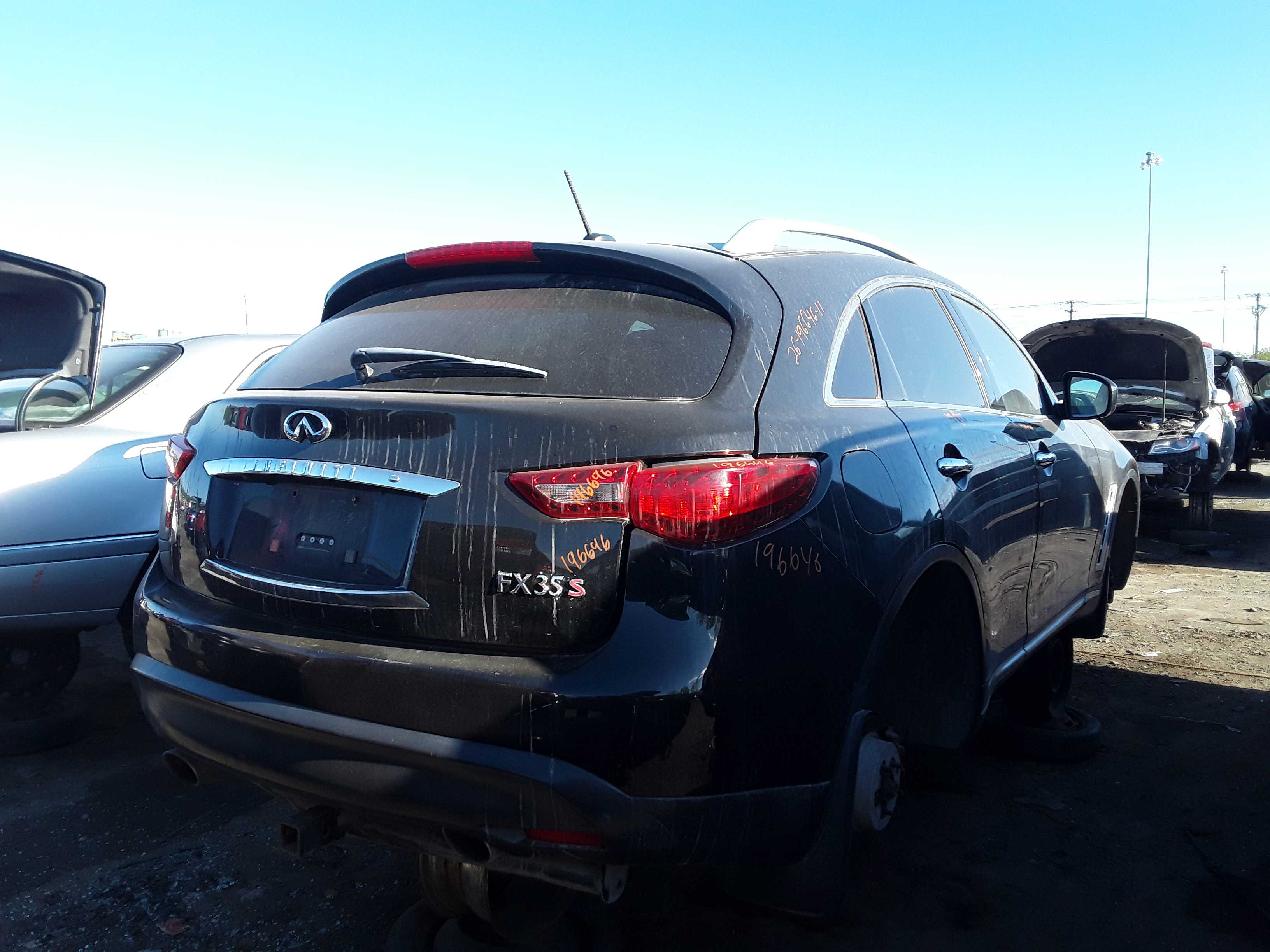 INFINITI FX35 2011