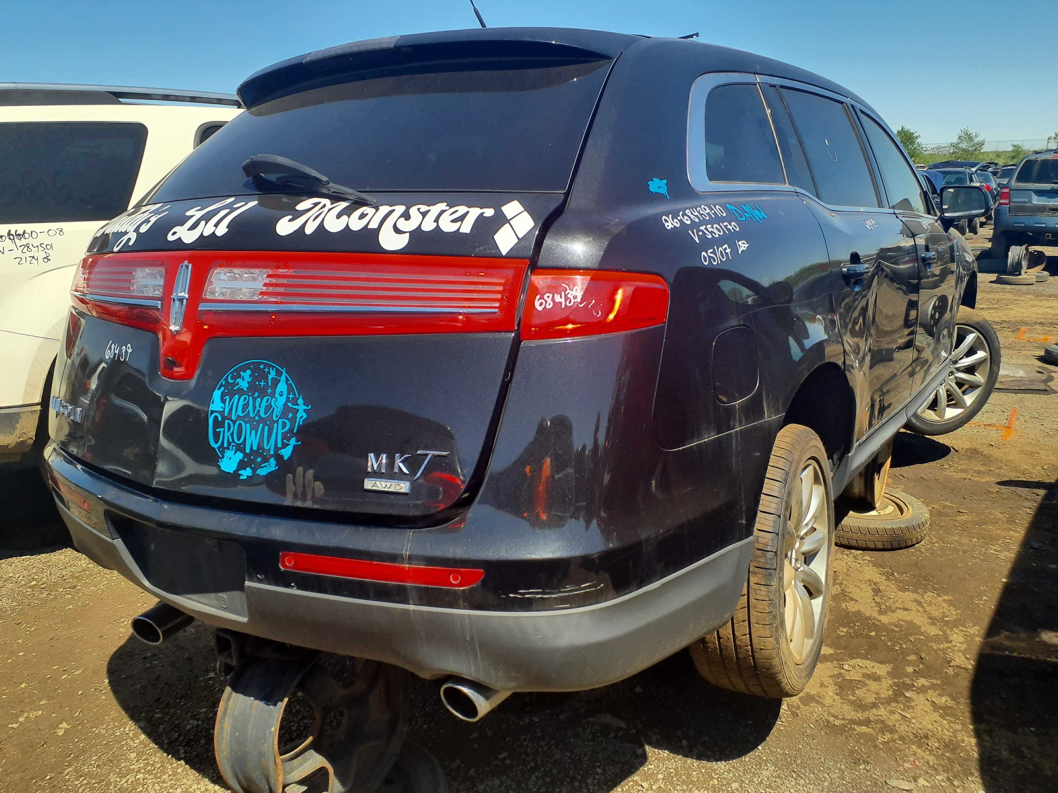 LINCOLN MKT 2010