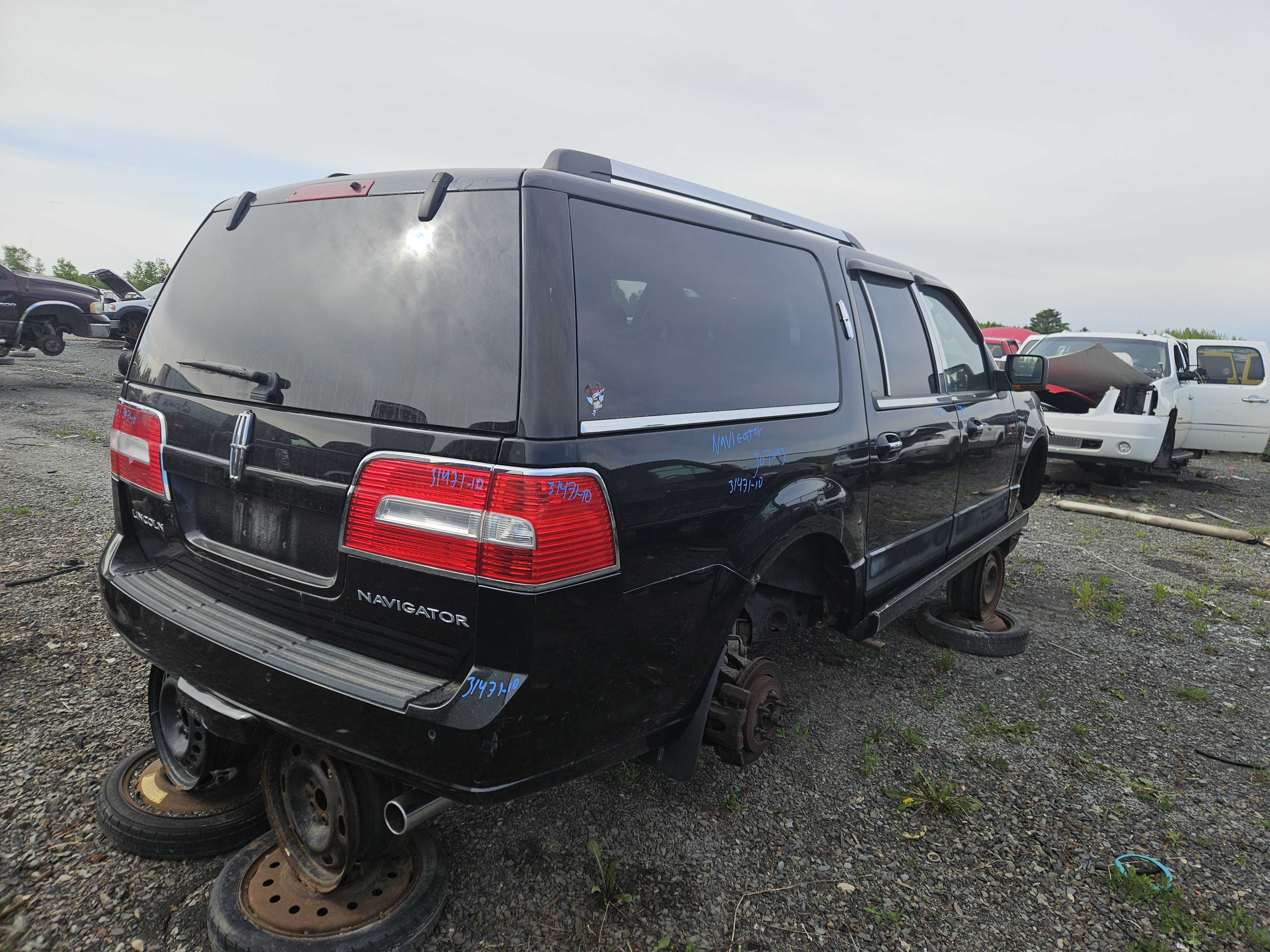 LINCOLN NAVIGATOR 2010