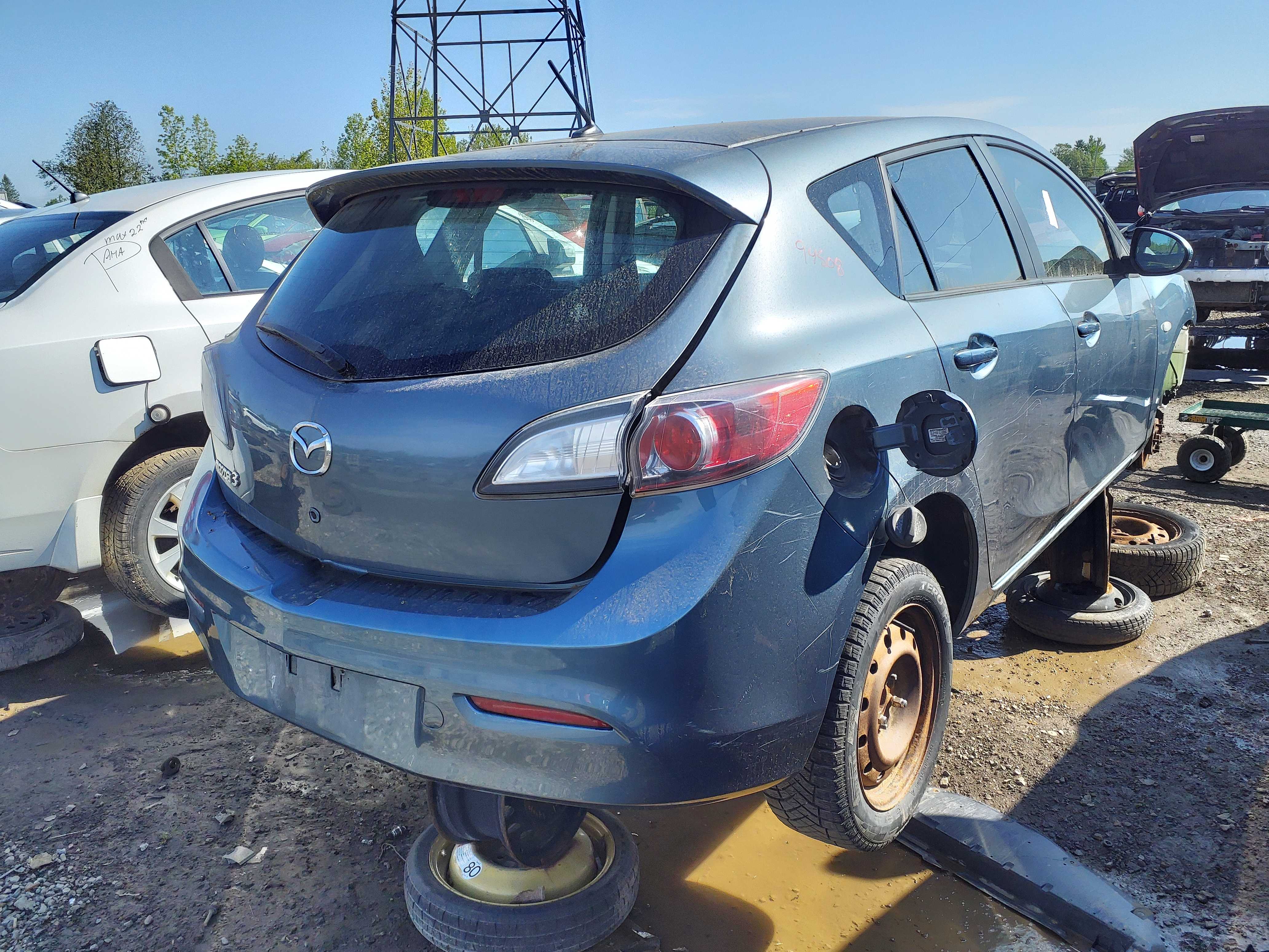 MAZDA MAZDA3 2010
