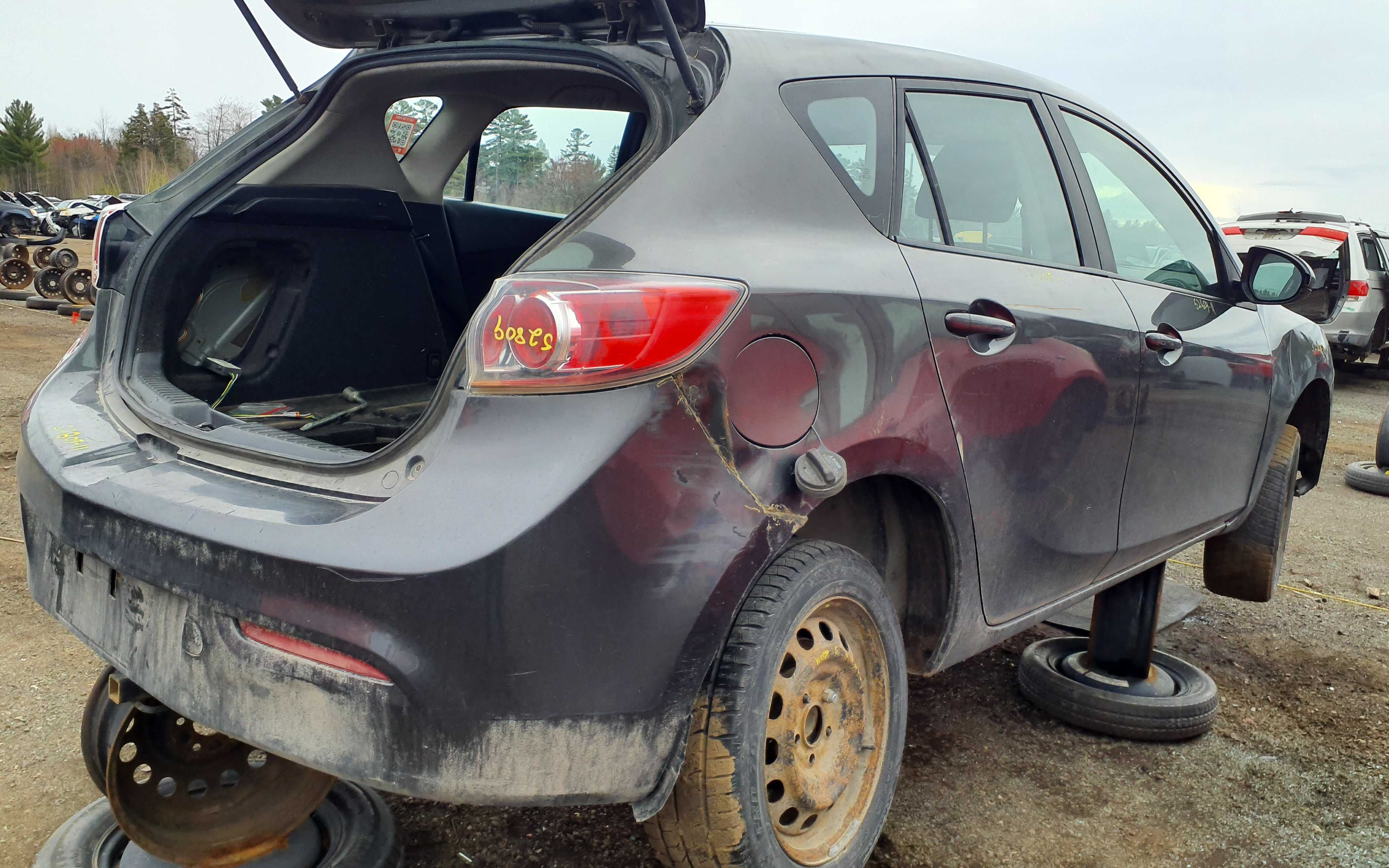 MAZDA MAZDA3 2011