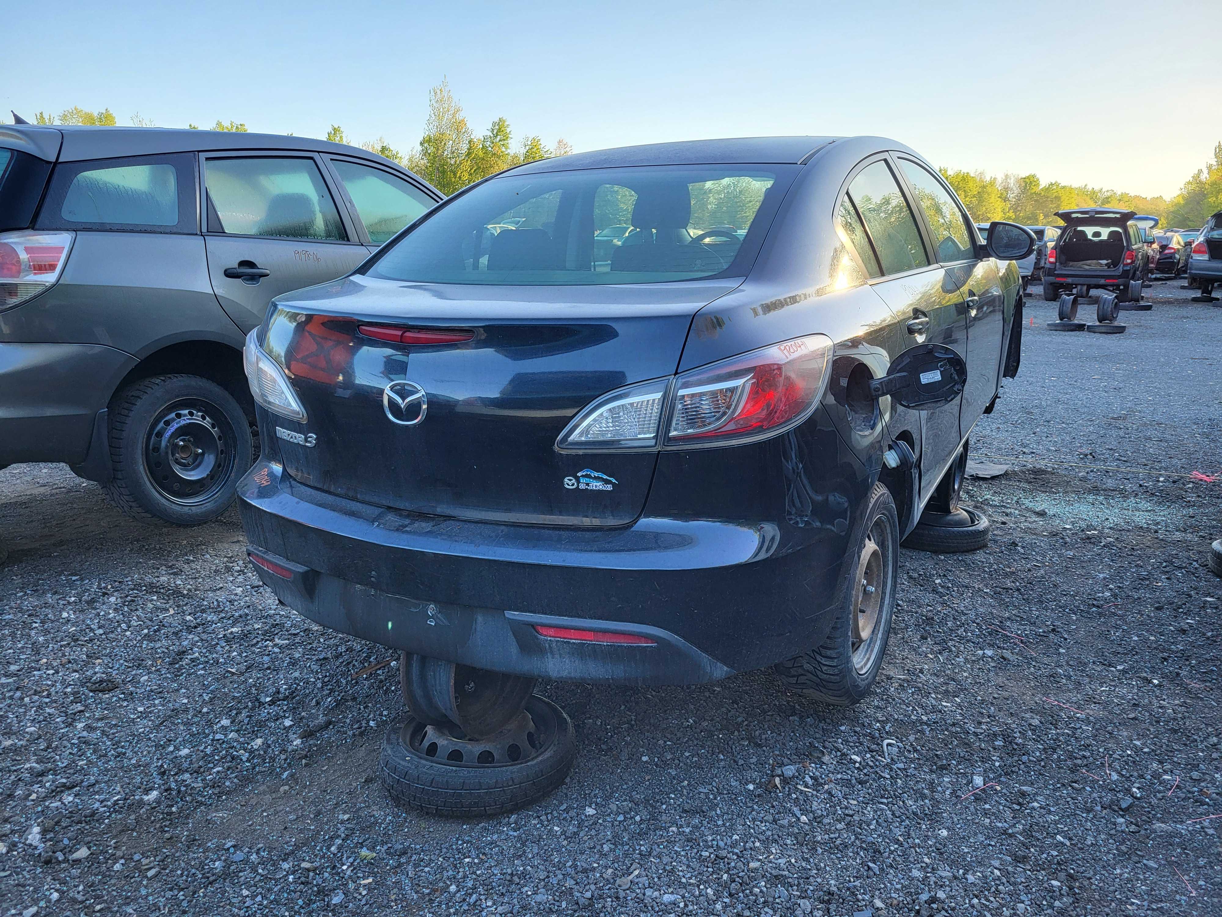MAZDA MAZDA3 2011