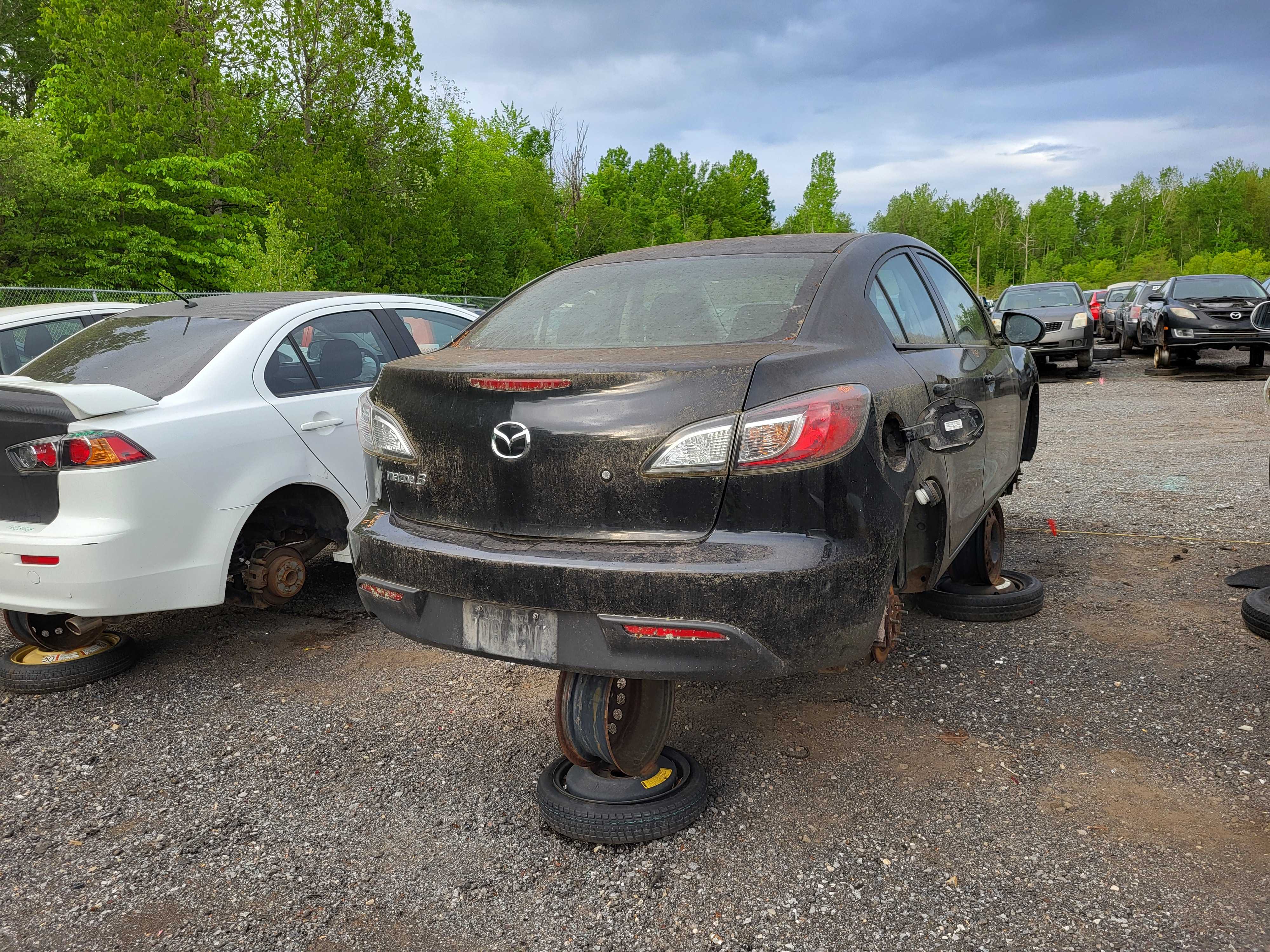 MAZDA MAZDA3 2011