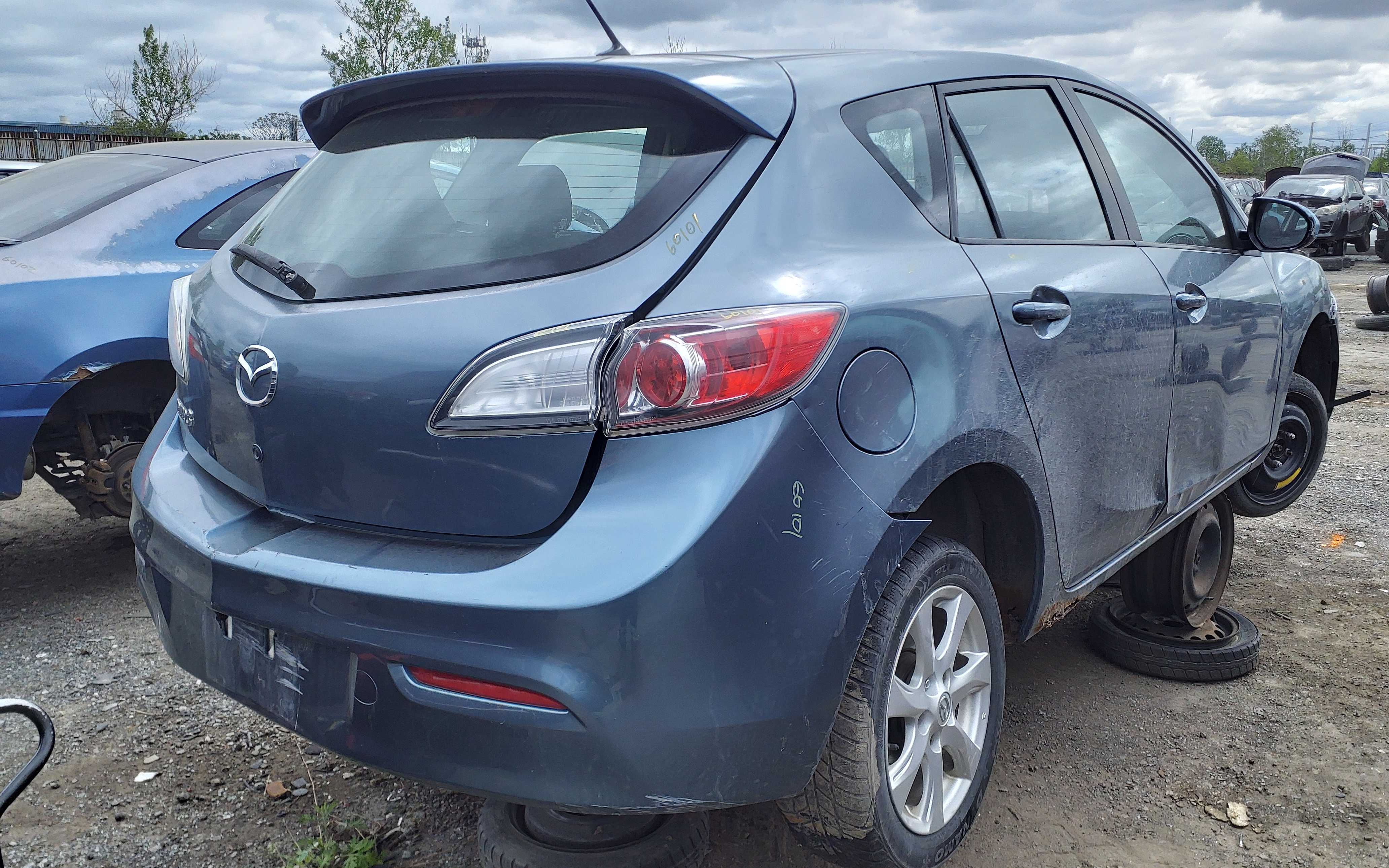 MAZDA MAZDA3 2011