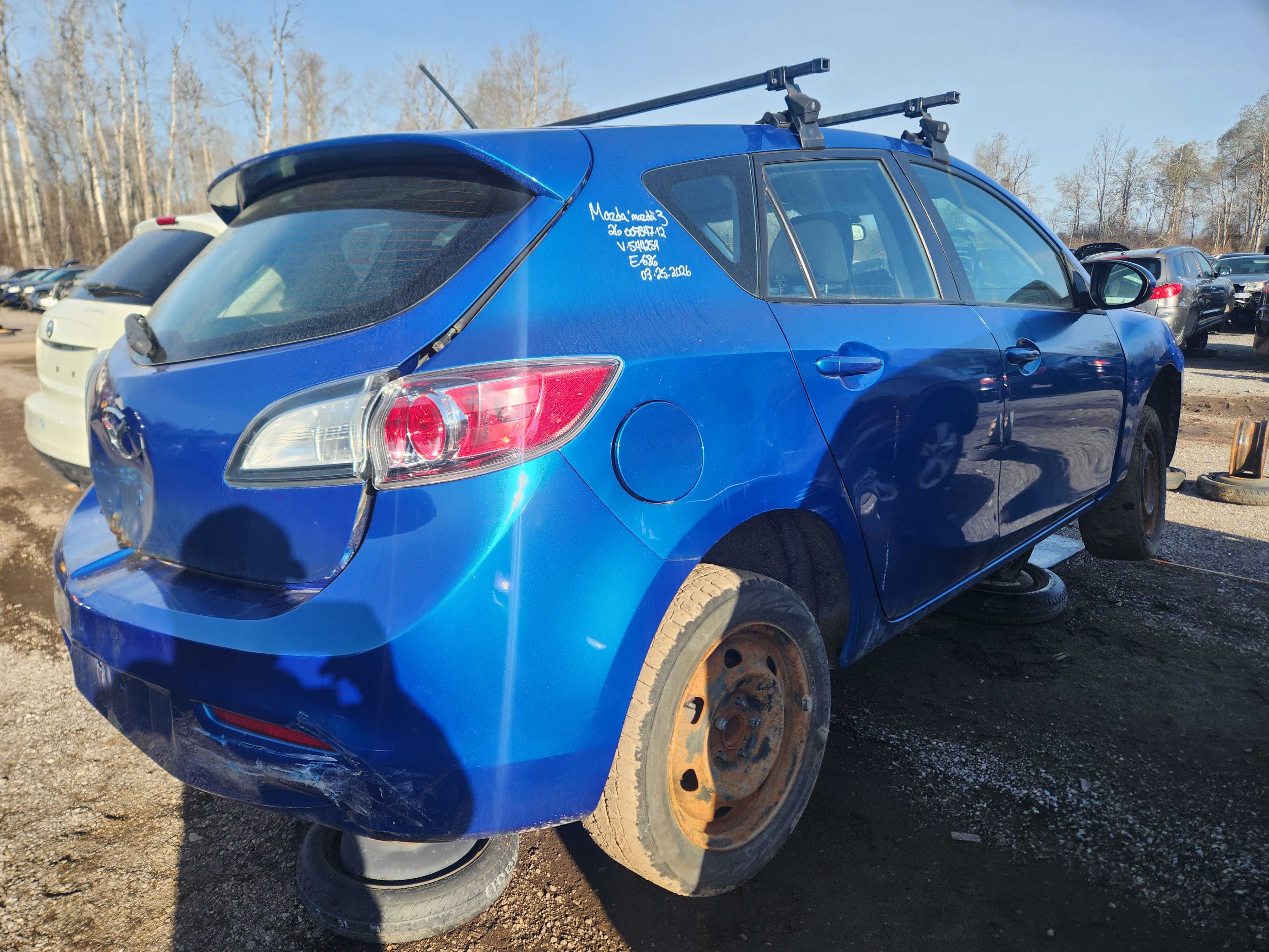 MAZDA MAZDA3 2012