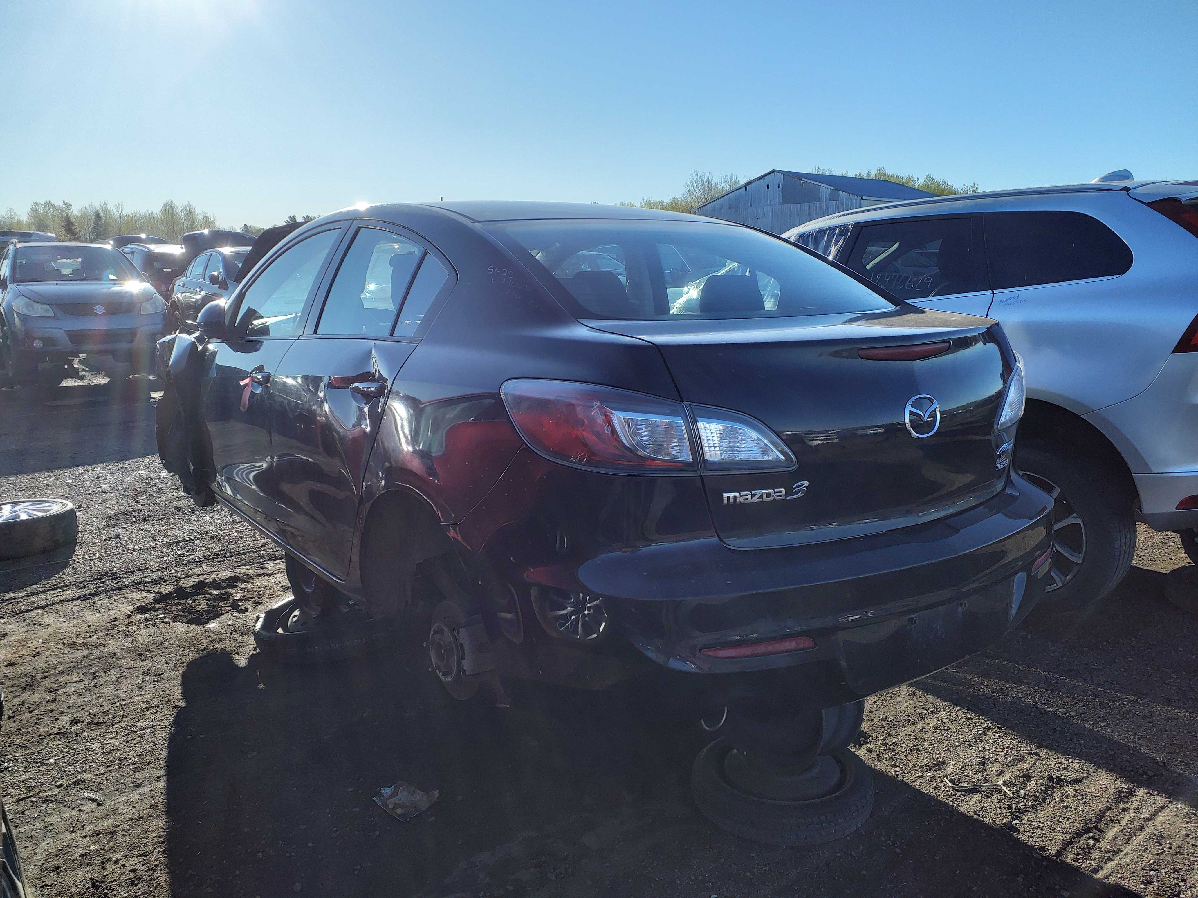 MAZDA MAZDA3 2012